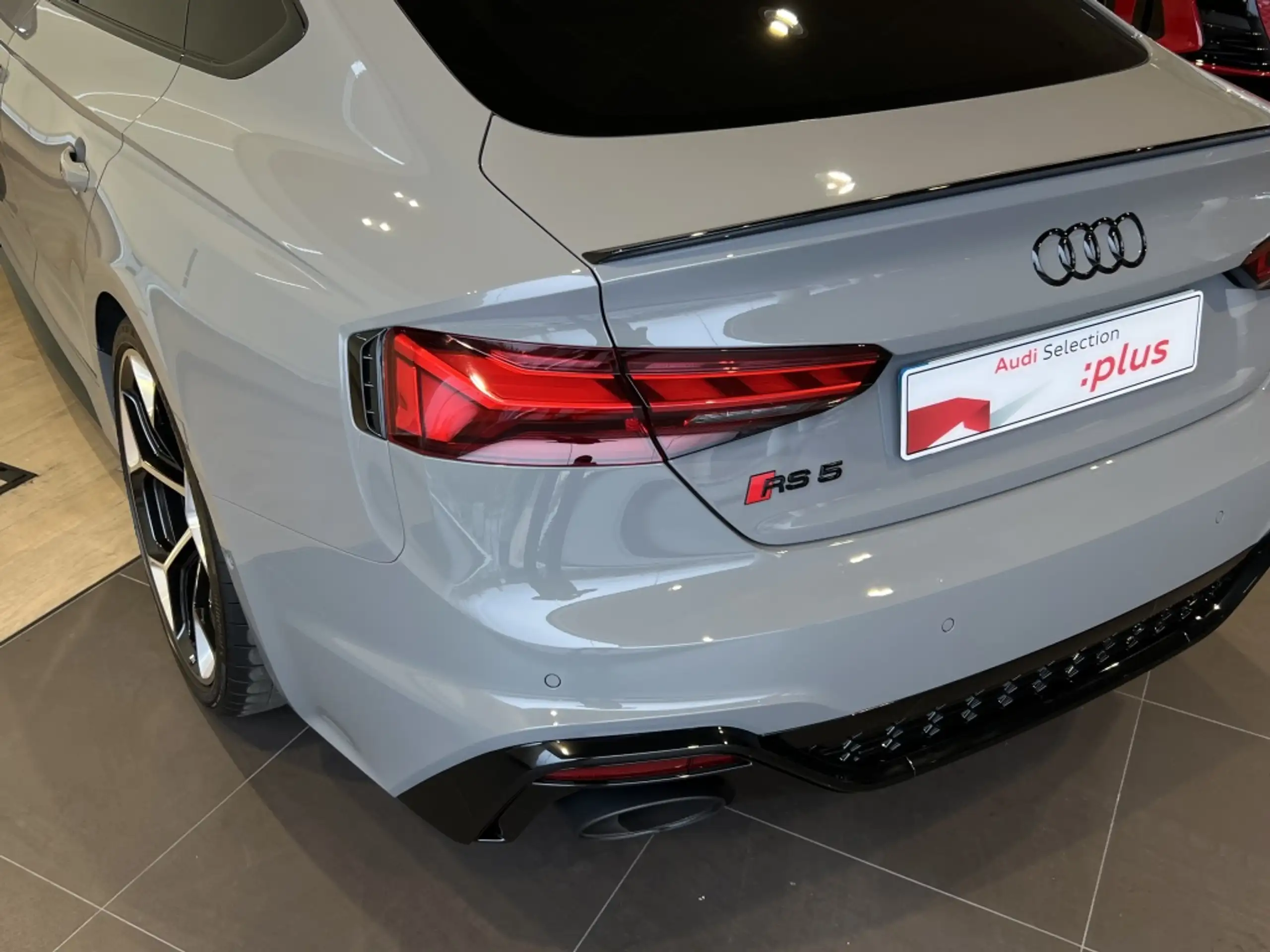 Audi - RS5