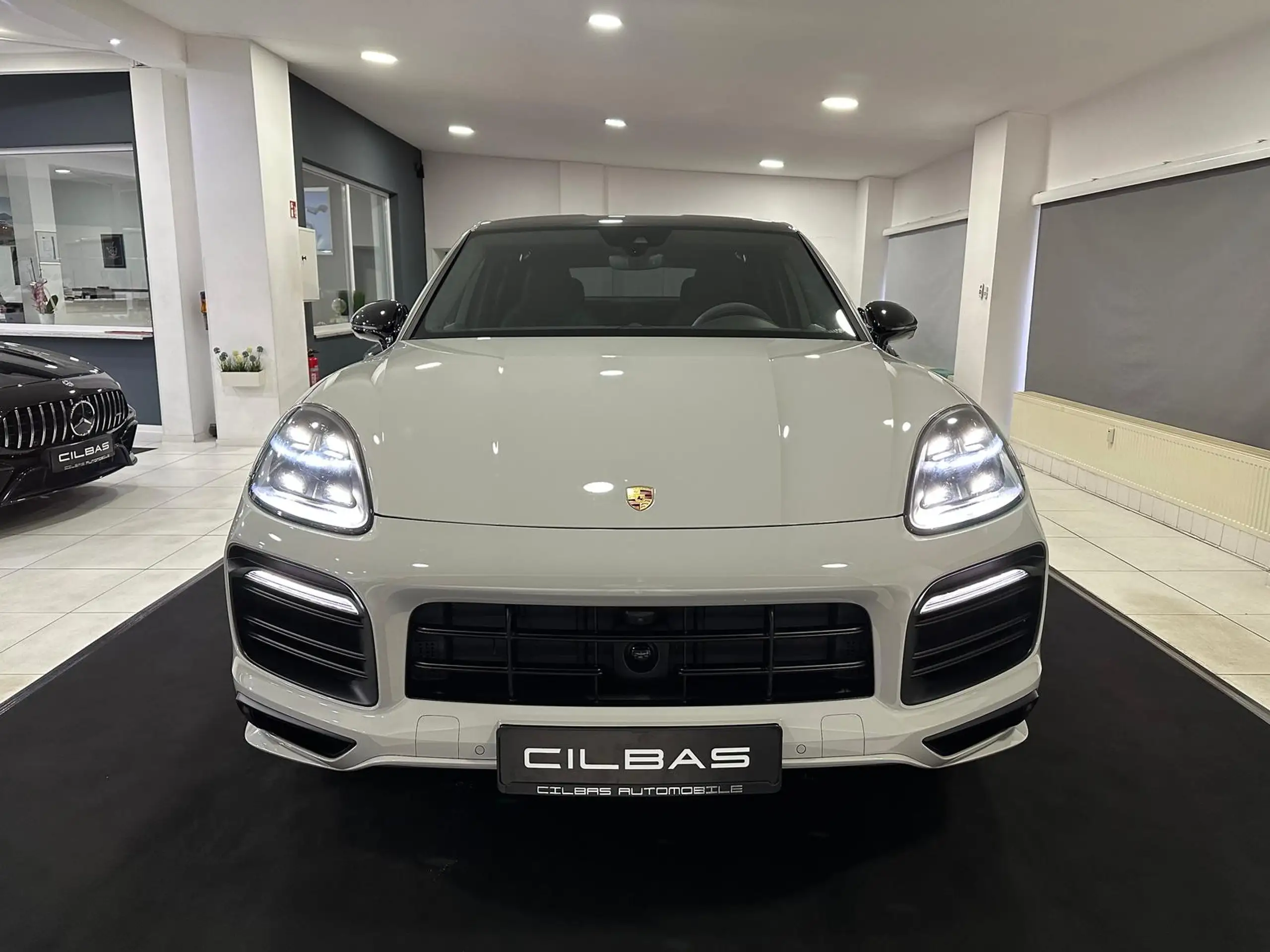 Porsche - Cayenne