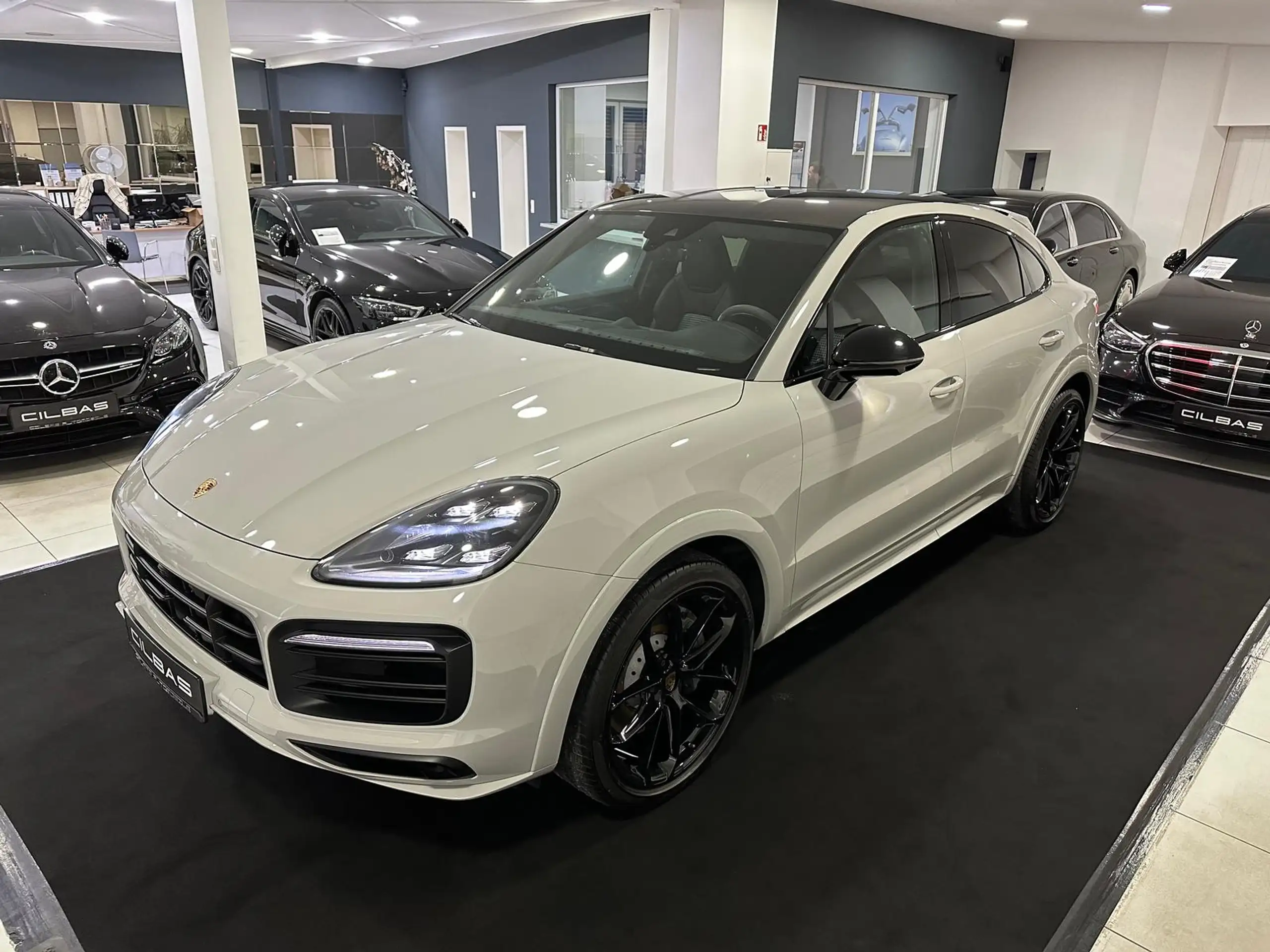 Porsche - Cayenne