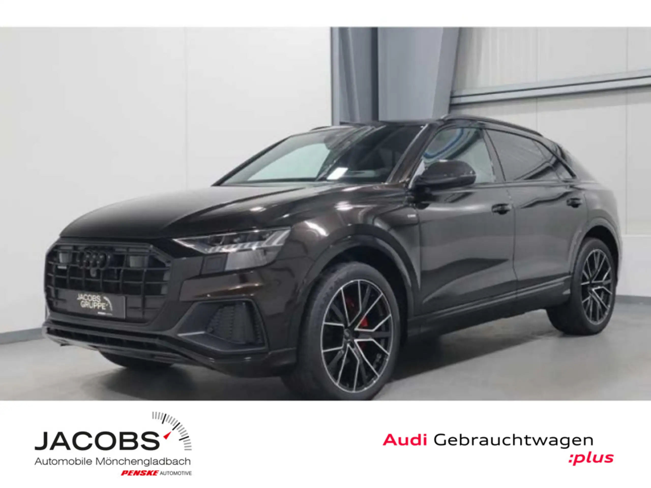 Audi - Q8