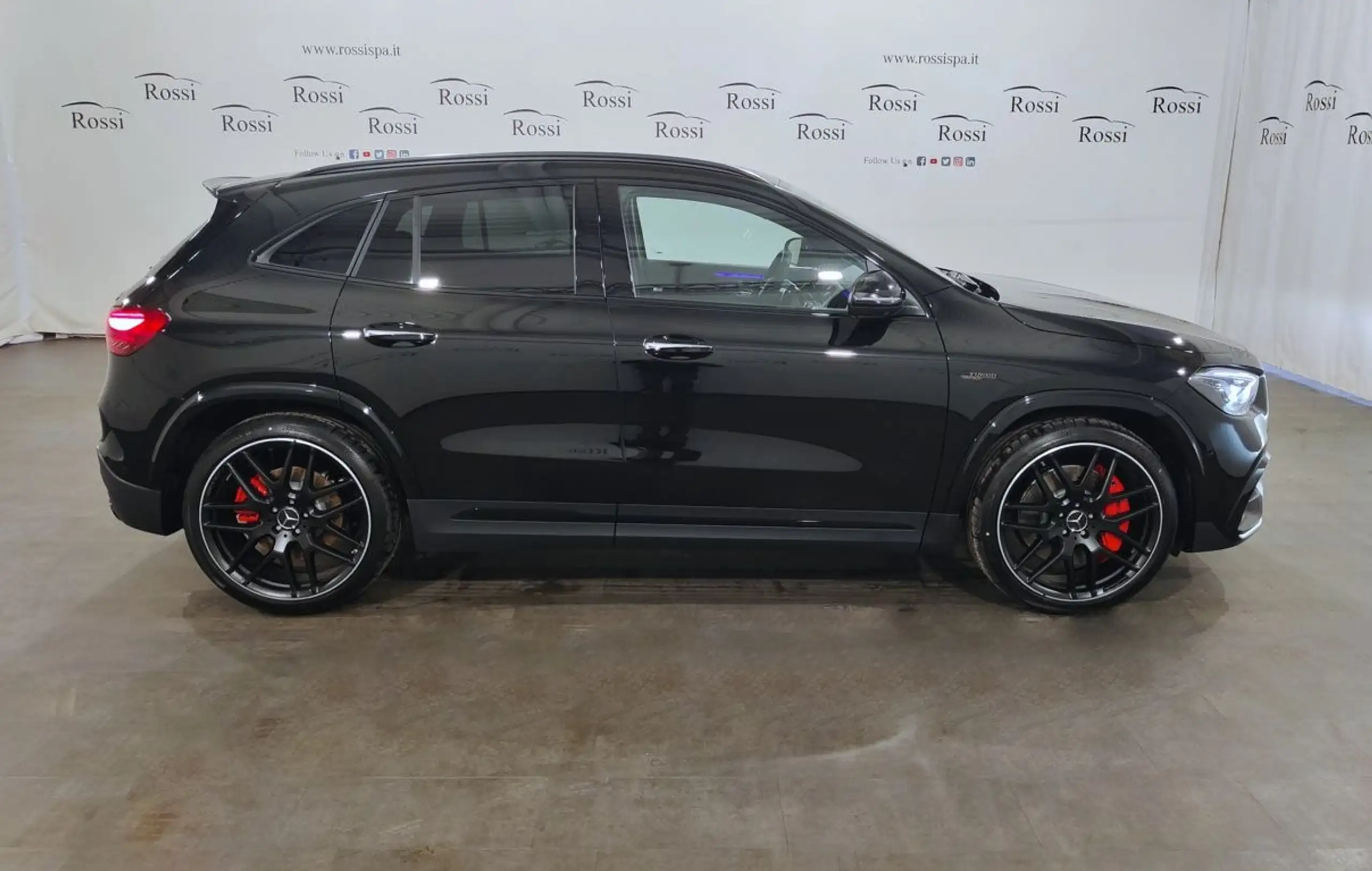 Mercedes-Benz - GLA 45 AMG