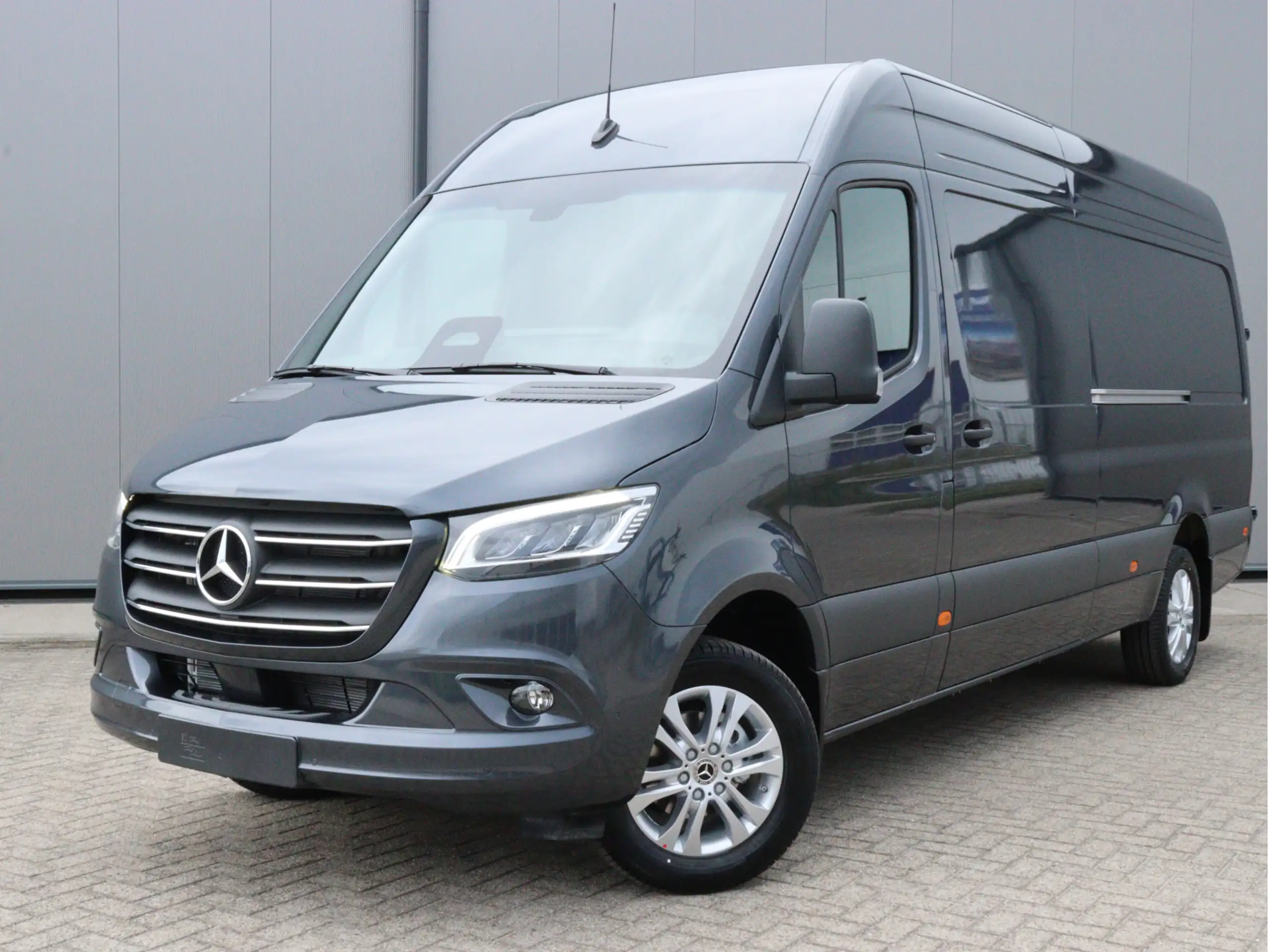 Mercedes-Benz - Sprinter