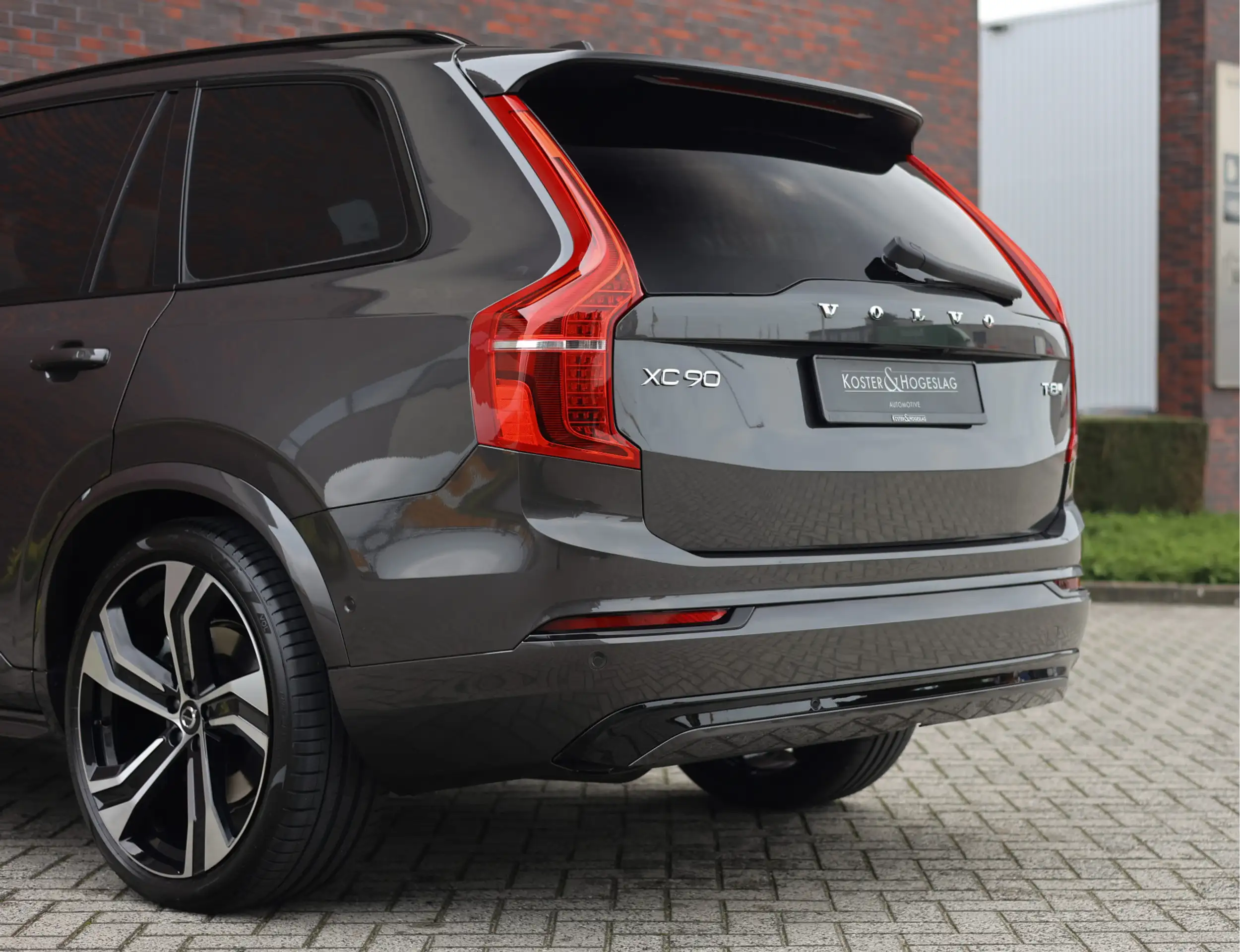 Volvo - XC90