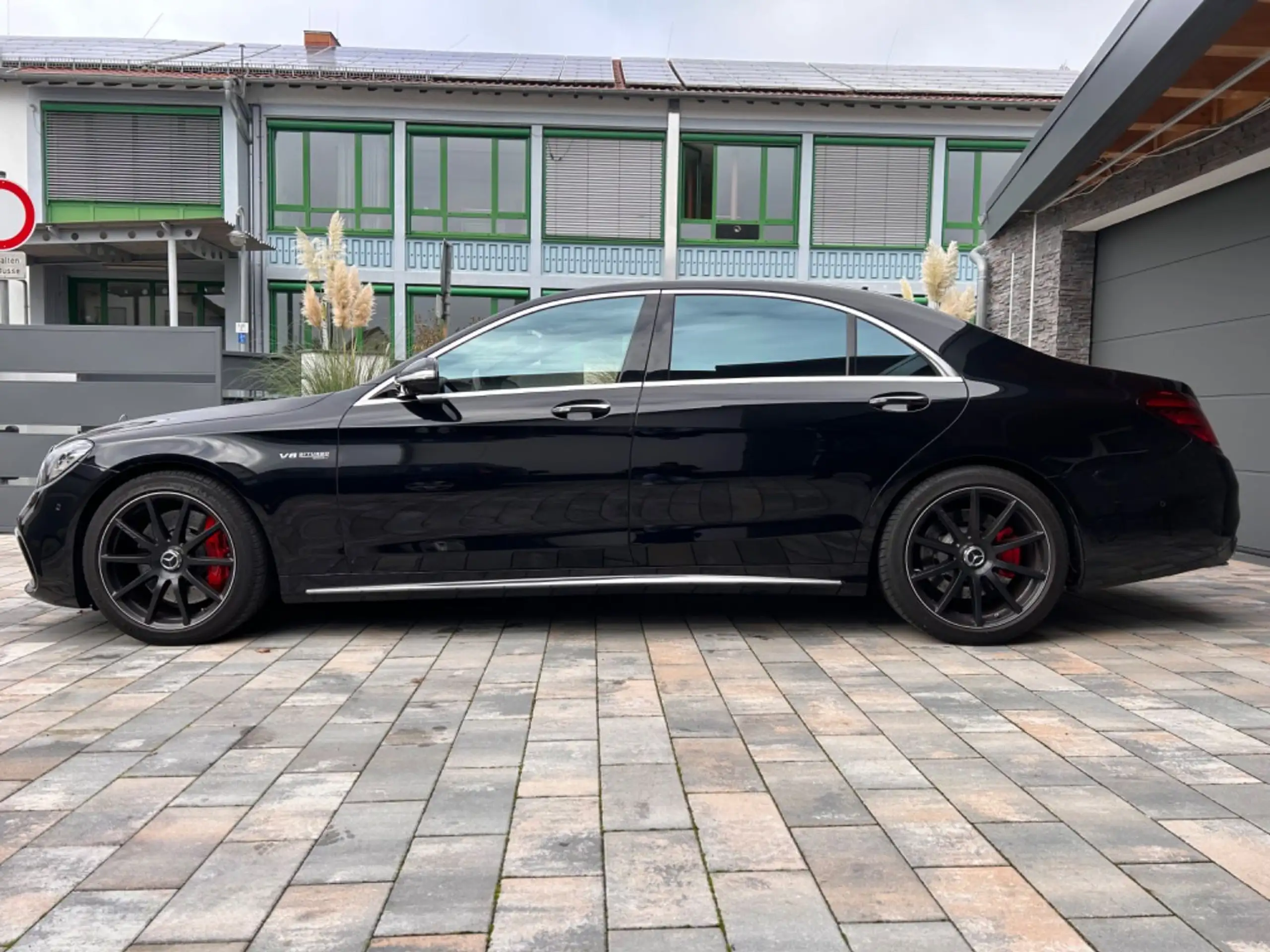 Mercedes-Benz - S 63 AMG