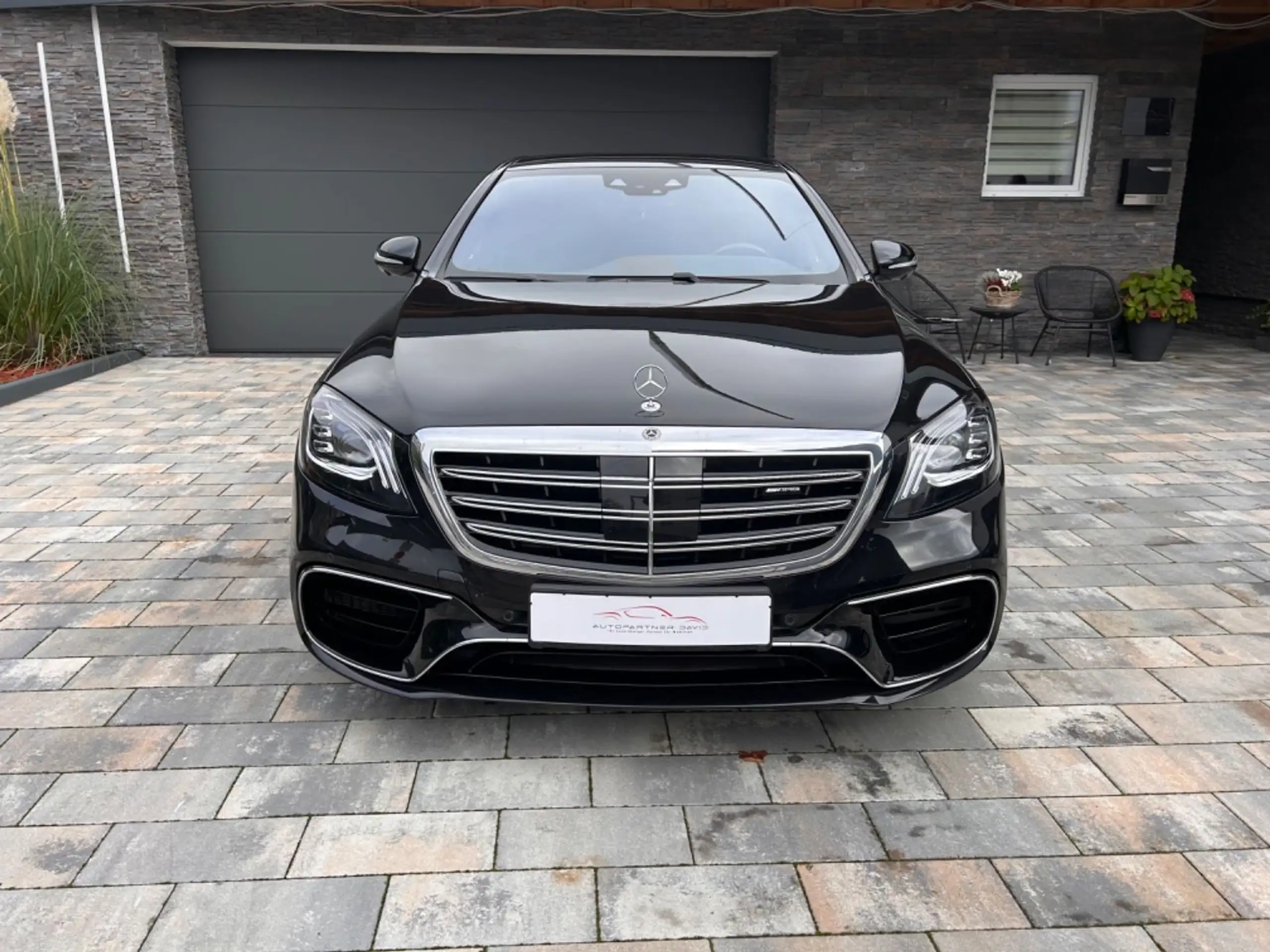 Mercedes-Benz - S 63 AMG