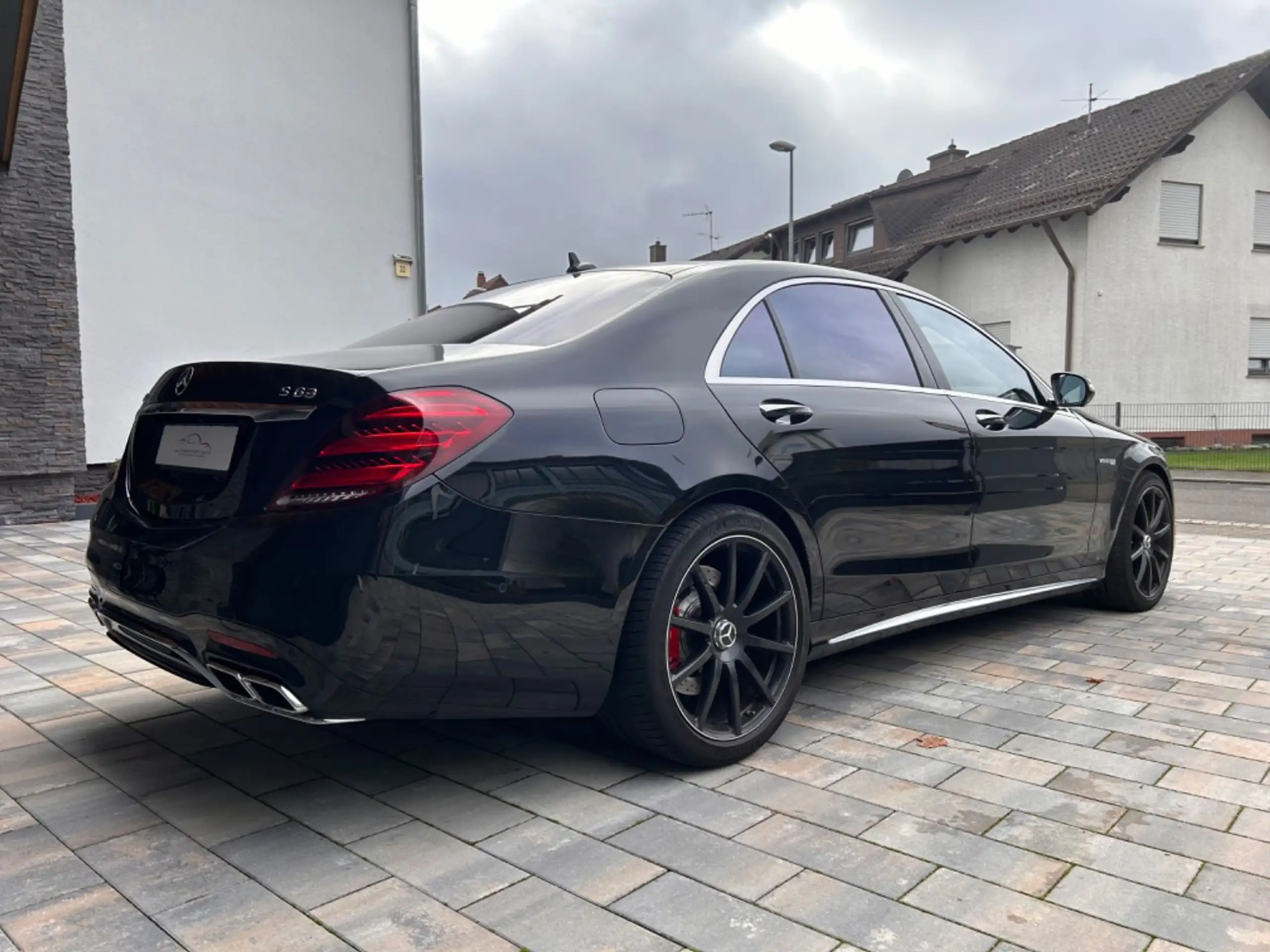 Mercedes-Benz - S 63 AMG