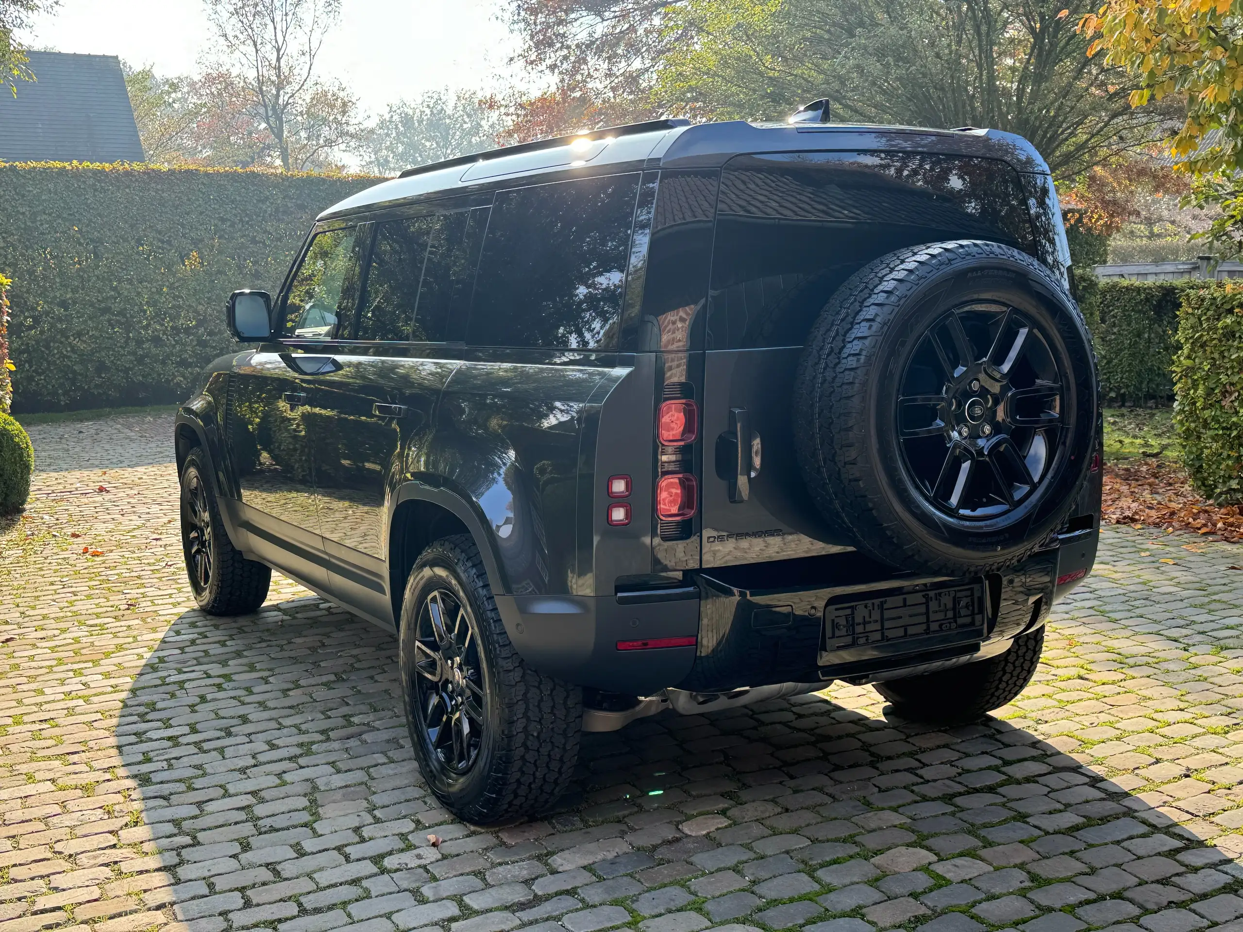 Land Rover - Defender