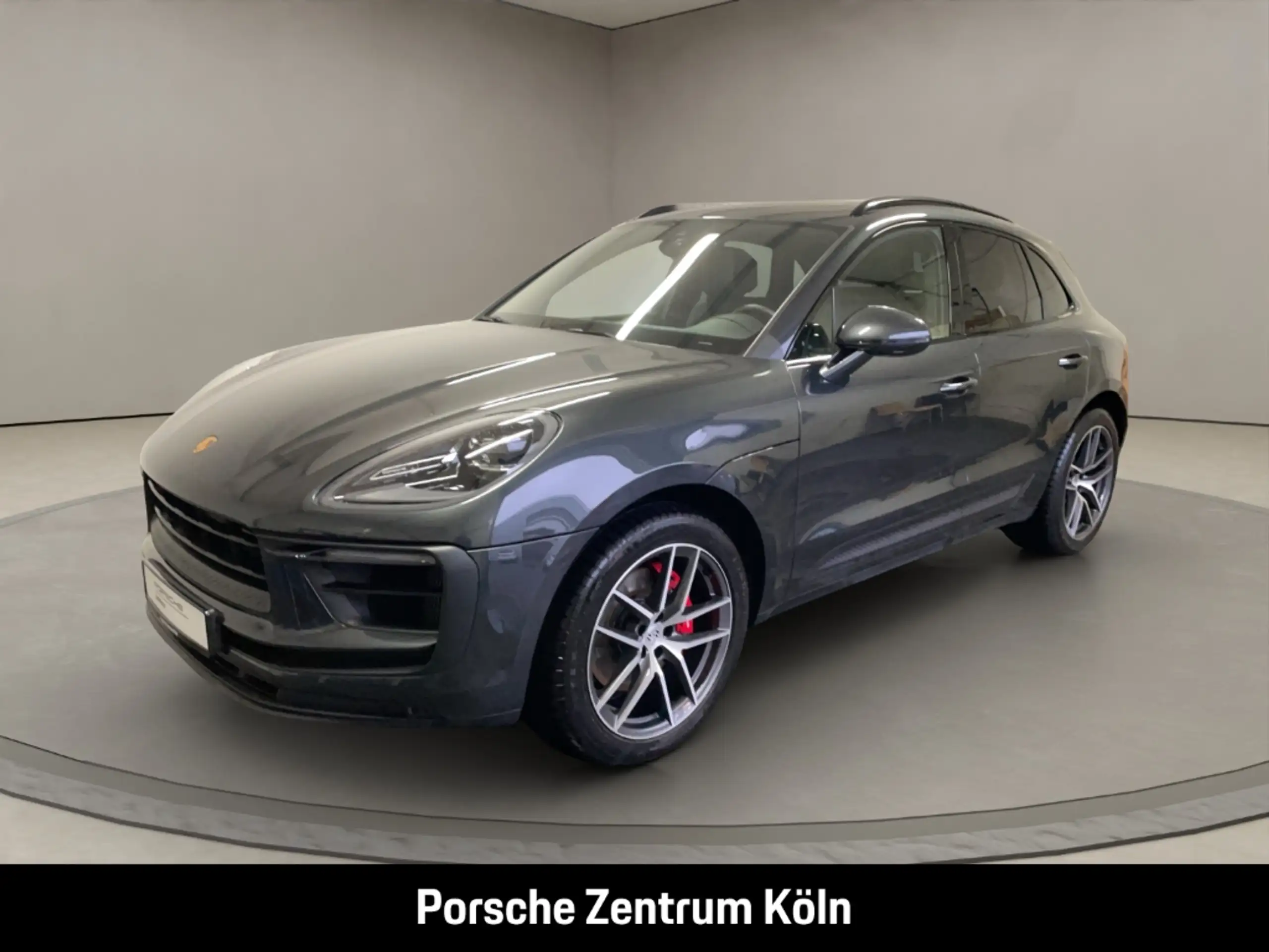 Porsche - Macan