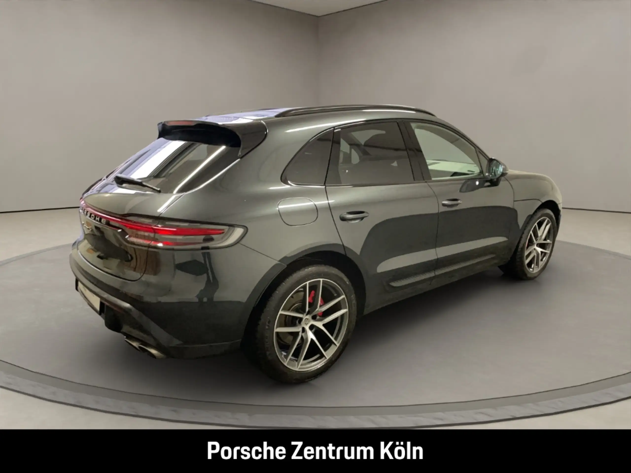 Porsche - Macan