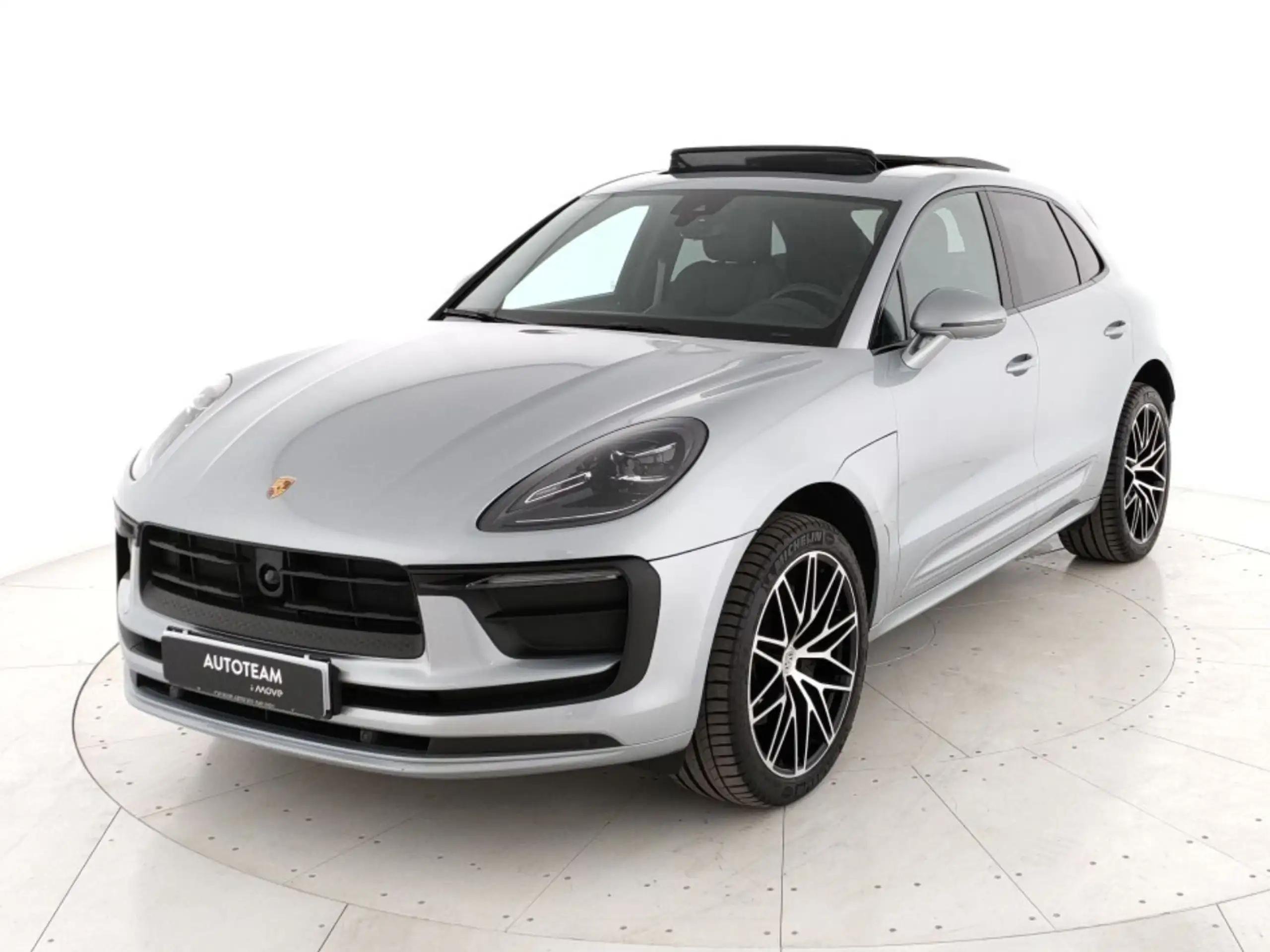 Porsche - Macan