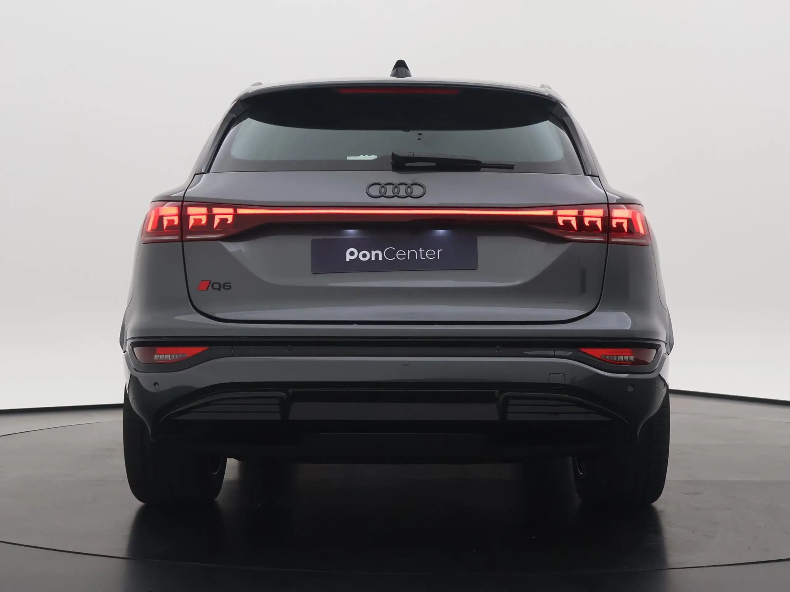 Audi - Q6