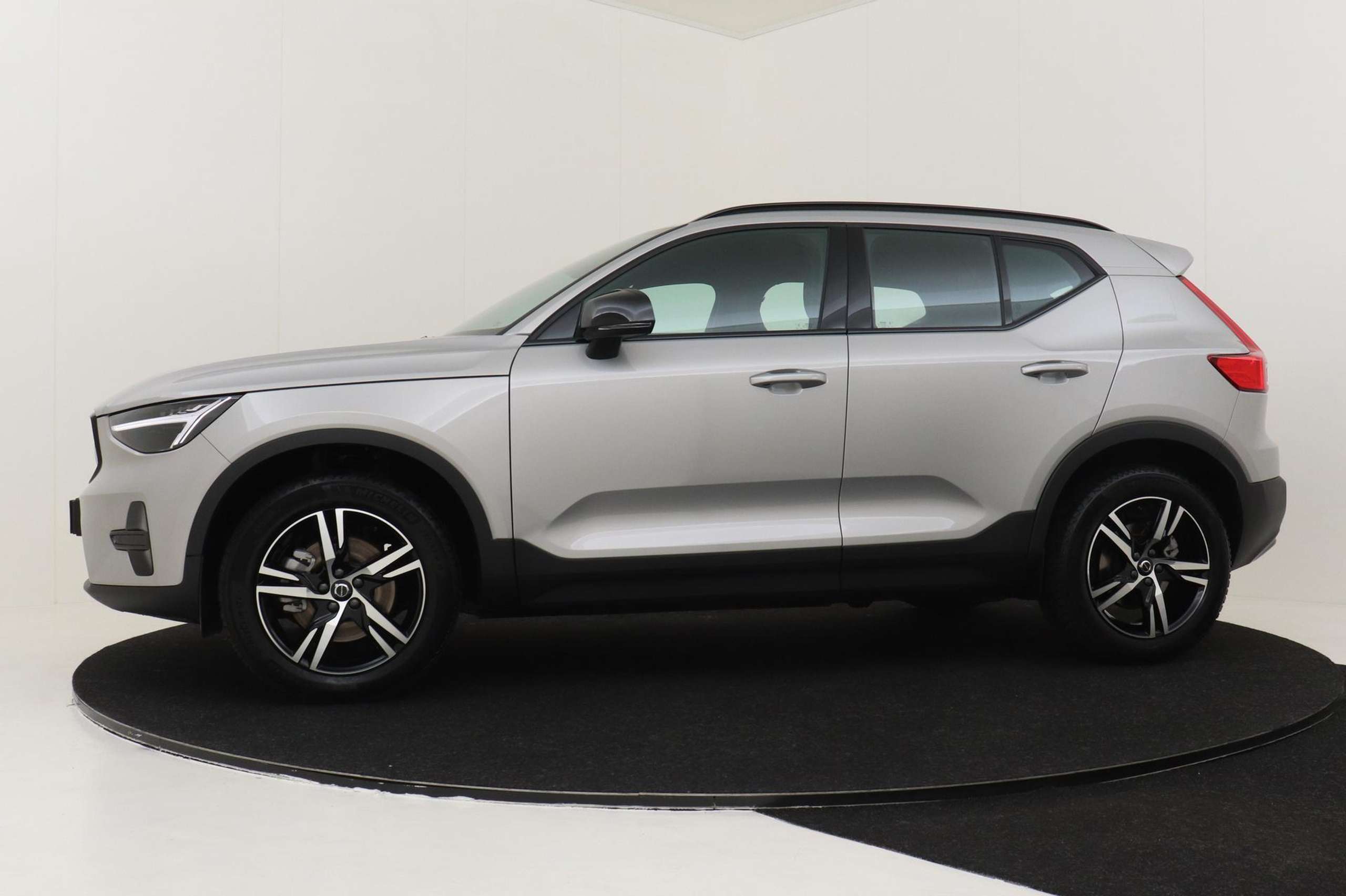 Volvo - XC40