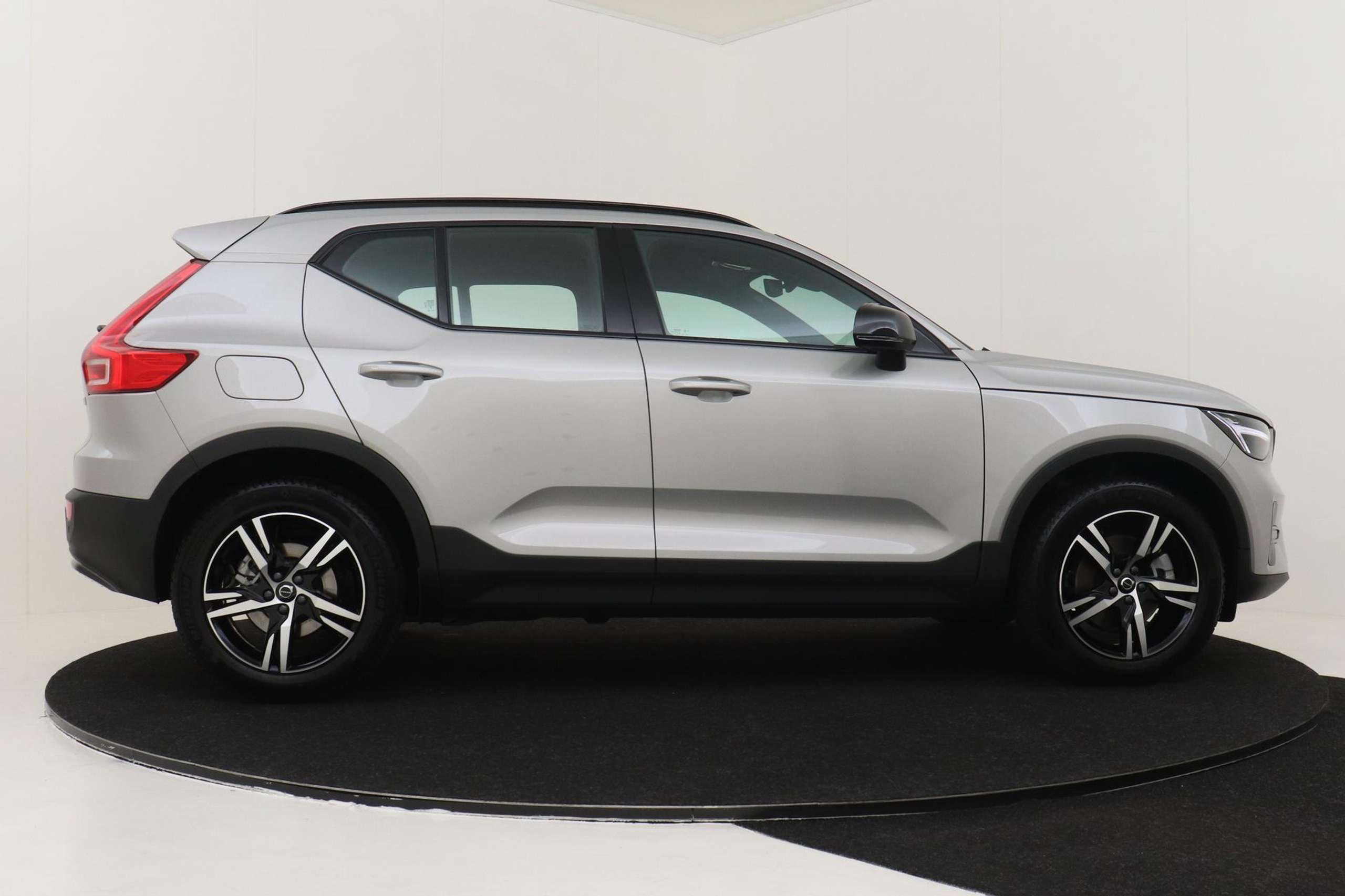 Volvo - XC40