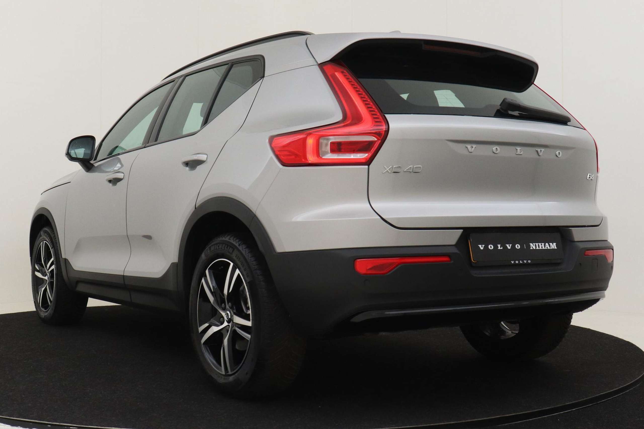 Volvo - XC40