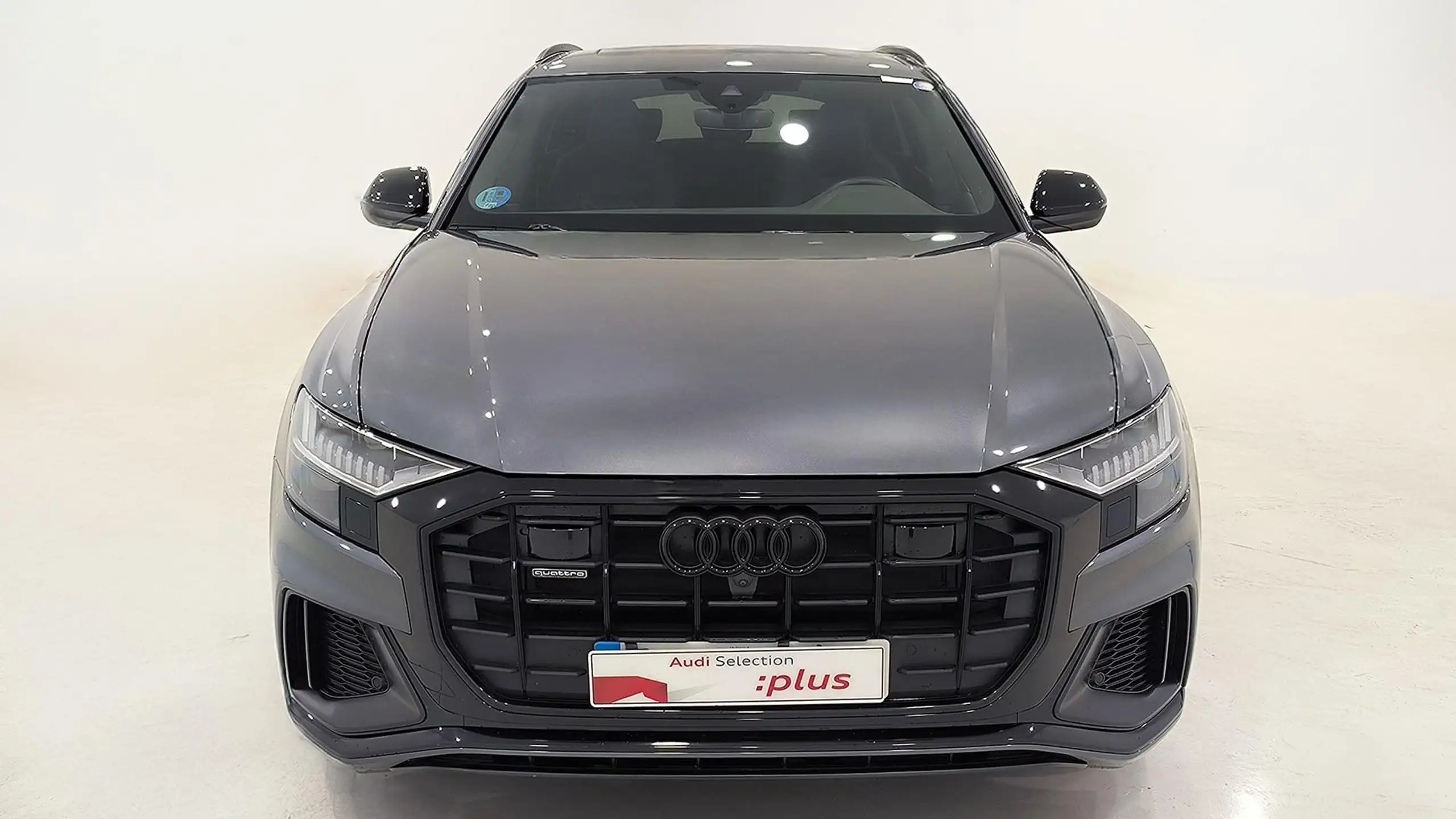 Audi - Q8