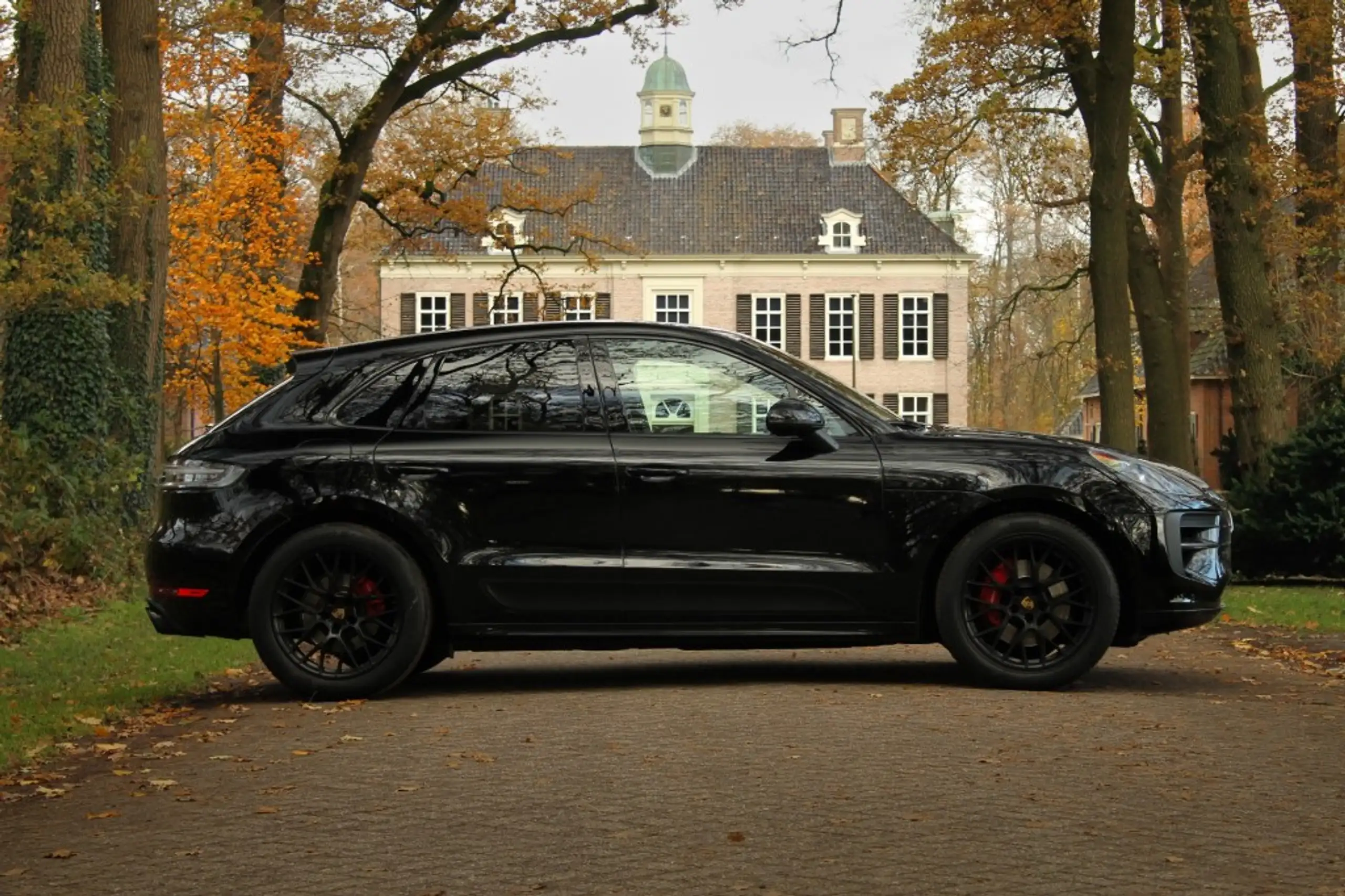 Porsche - Macan