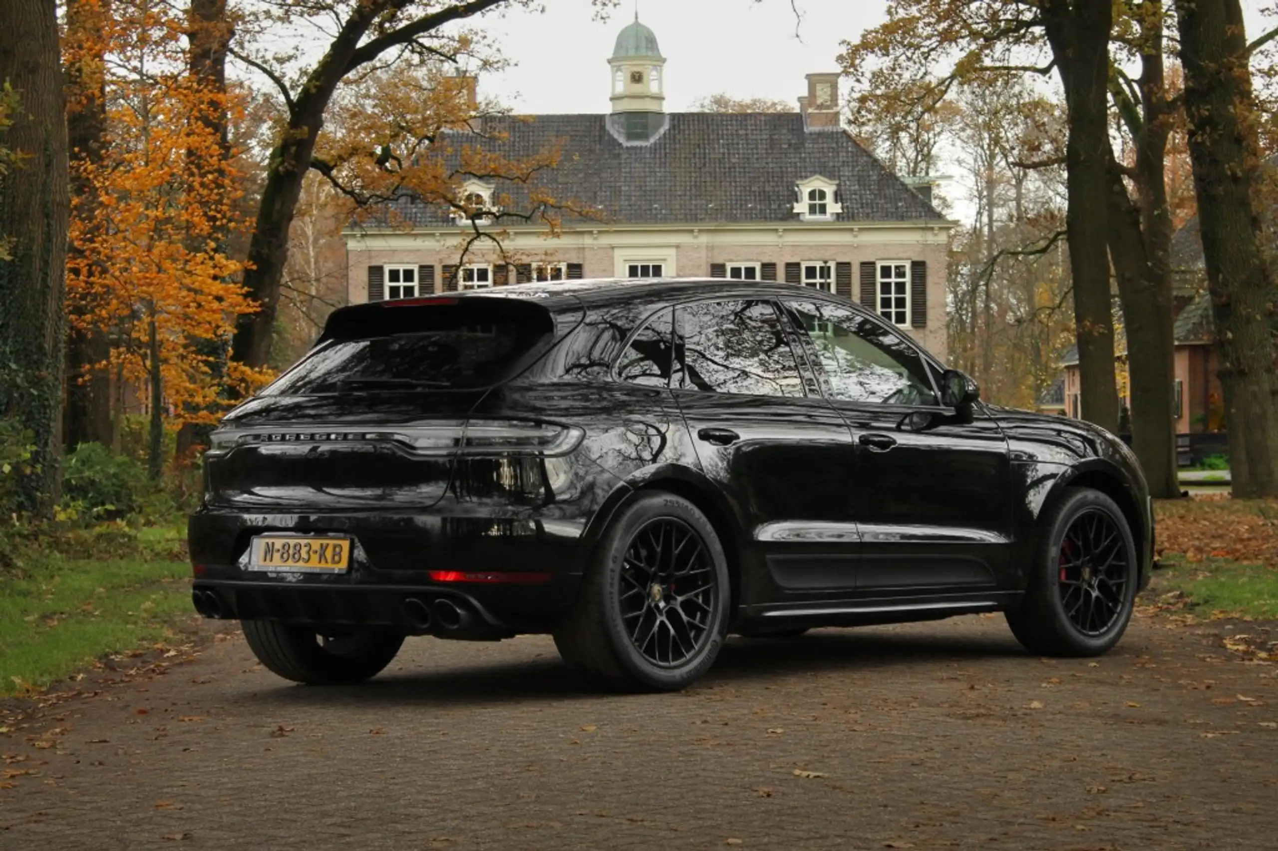 Porsche - Macan