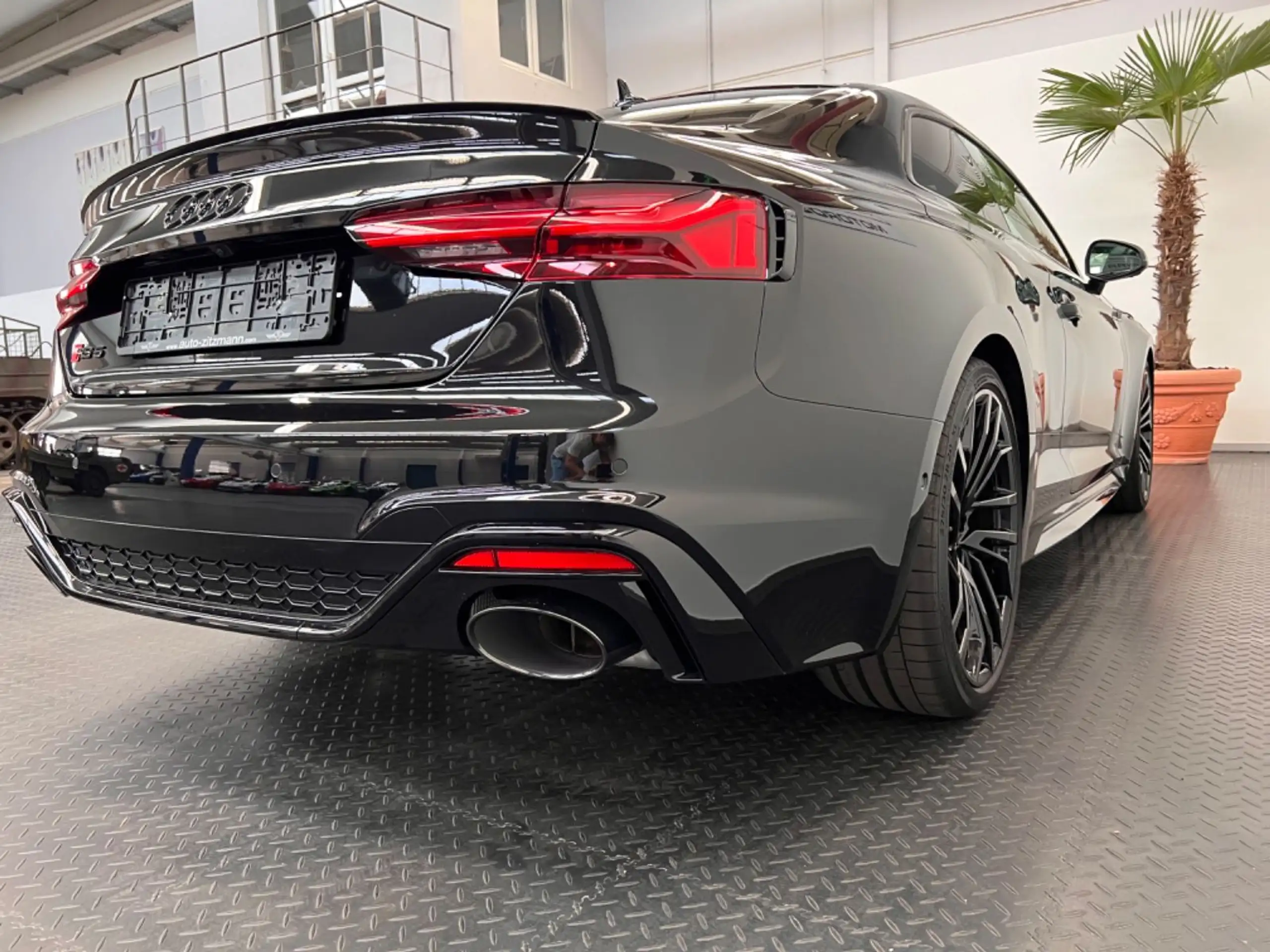 Audi - RS5