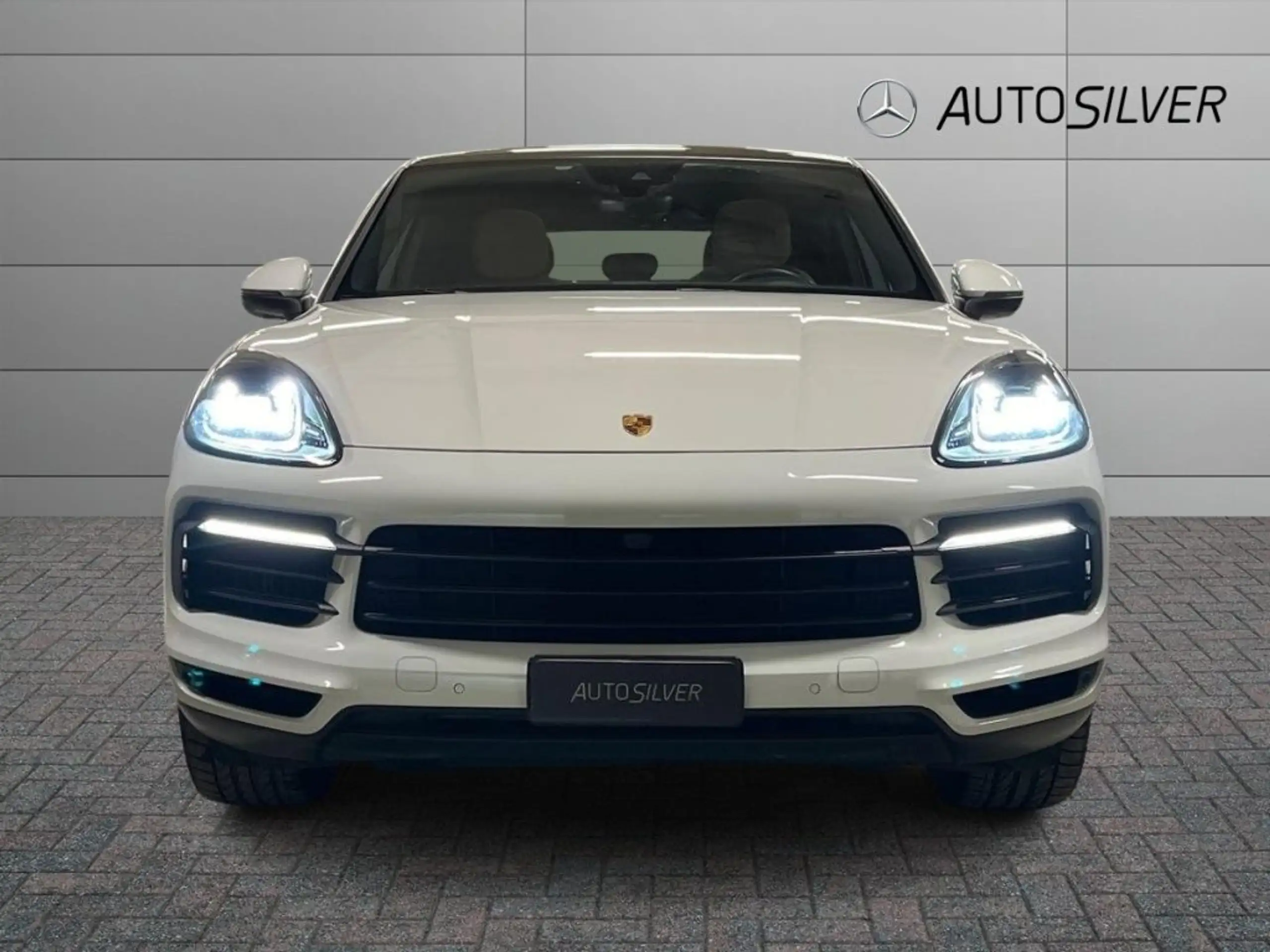 Porsche - Cayenne