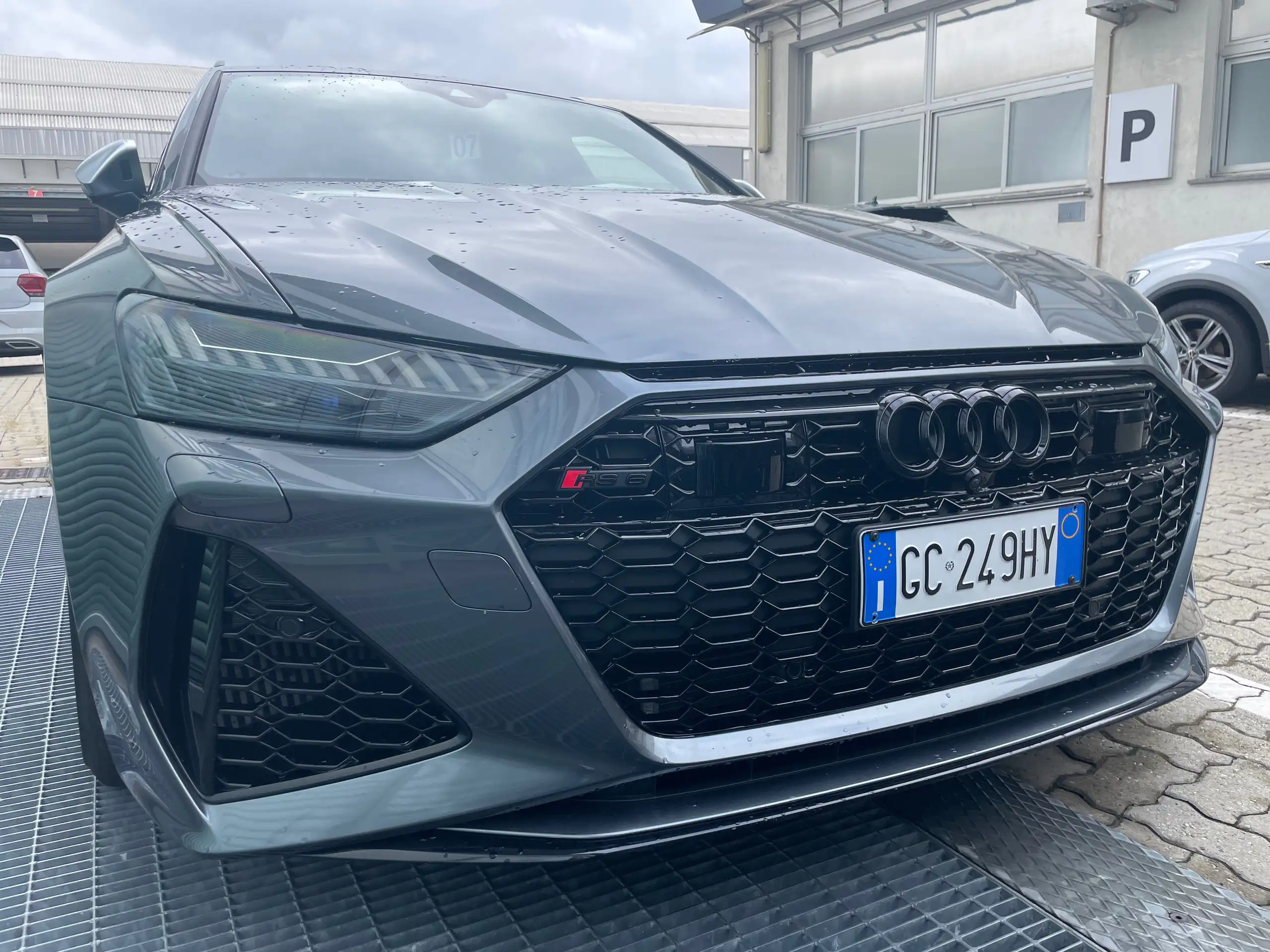 Audi - RS6