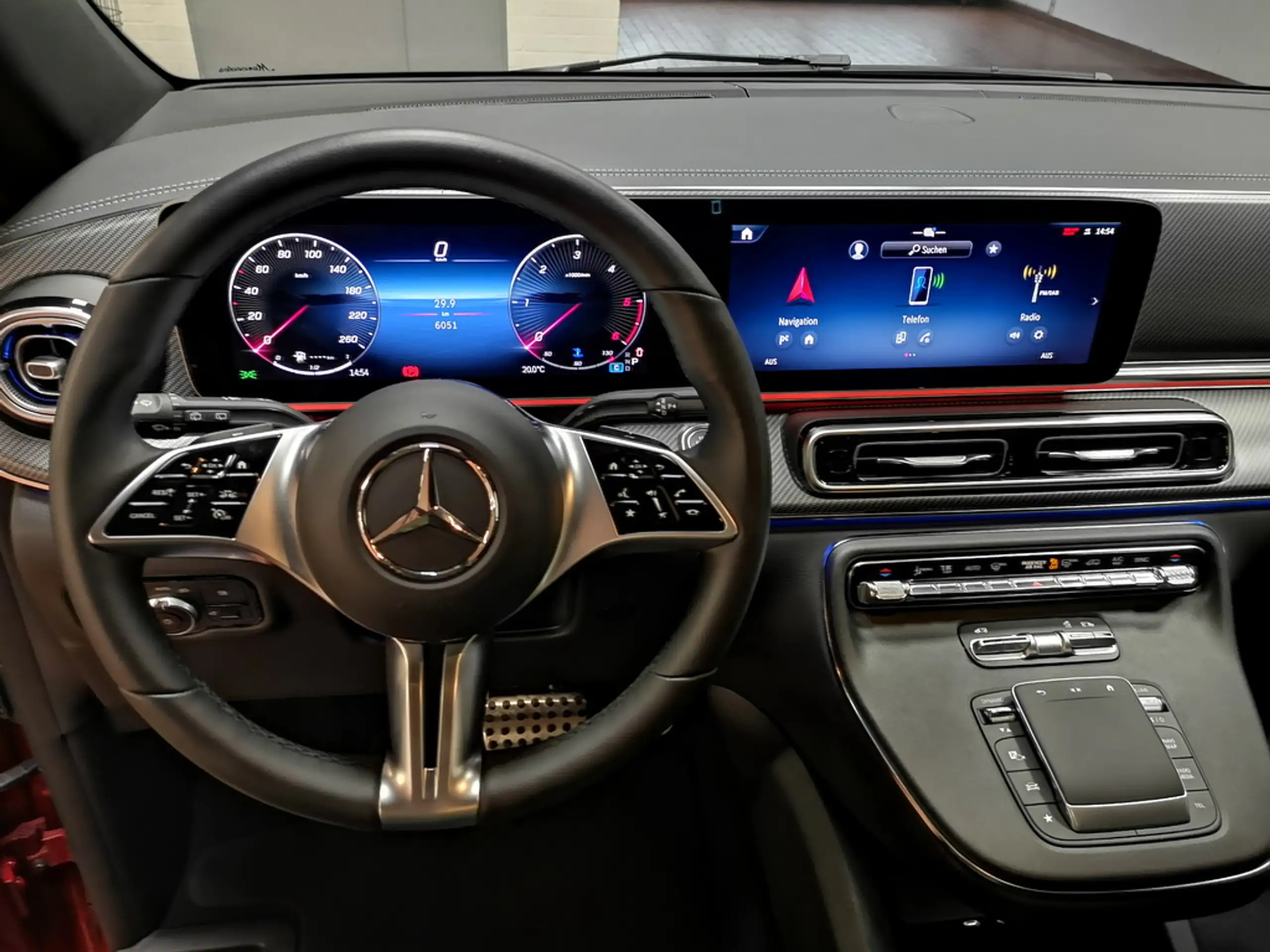 Mercedes-Benz - V 300