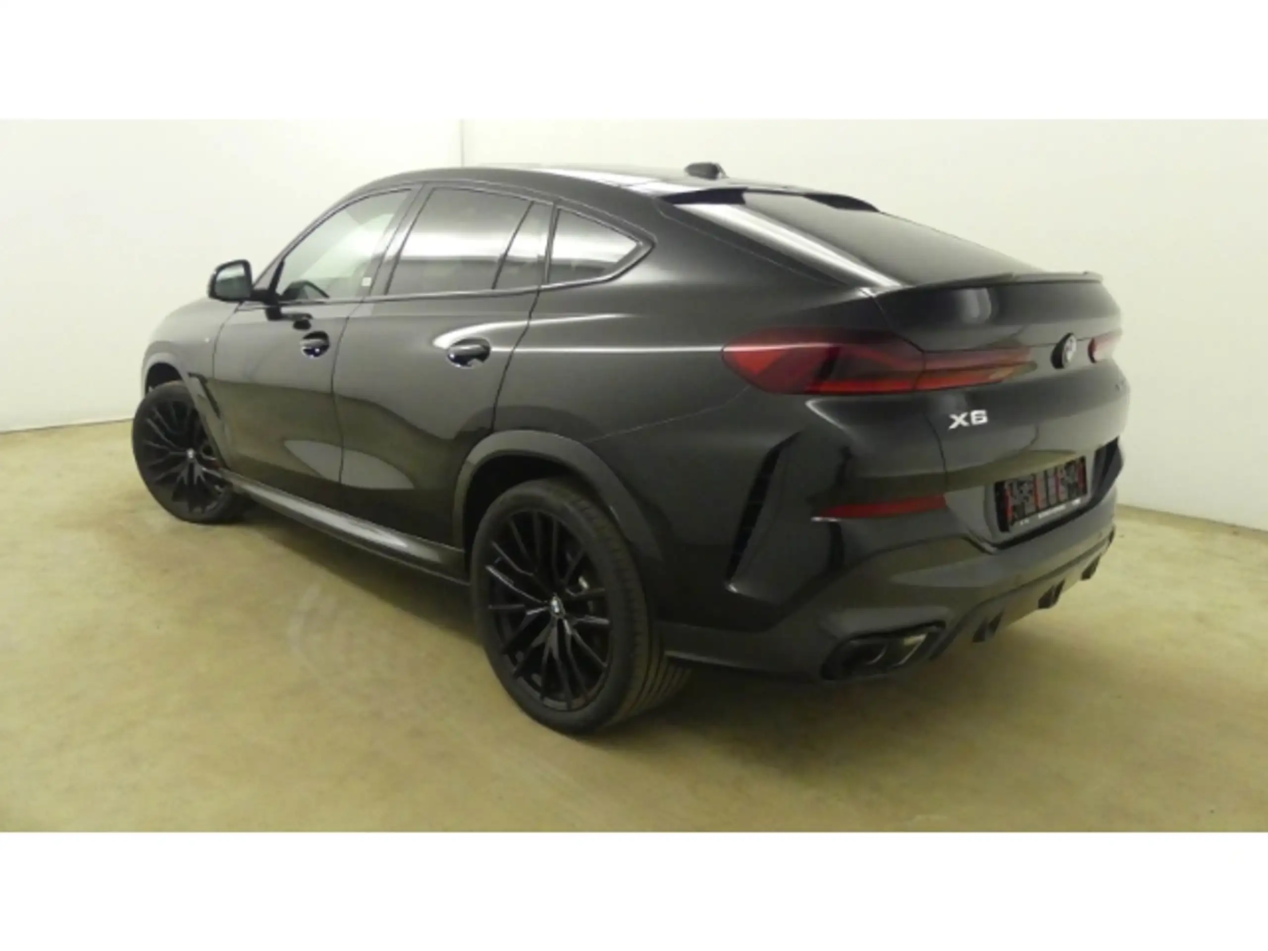 BMW - X6