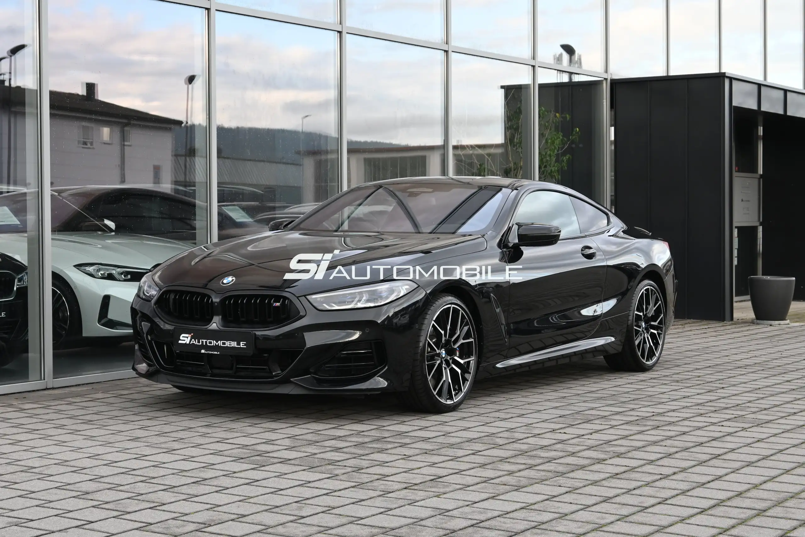 BMW 850 2023