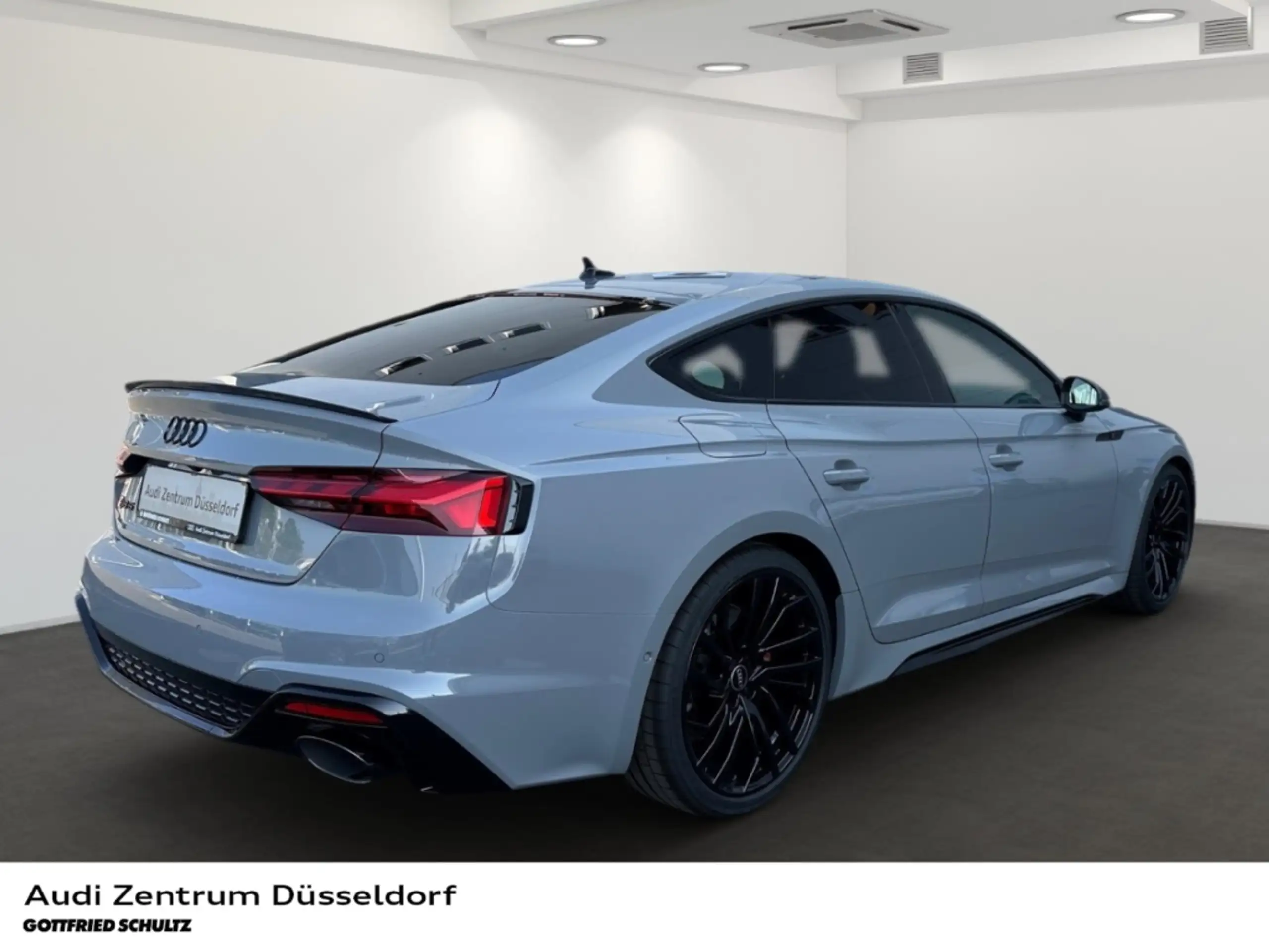 Audi - RS5