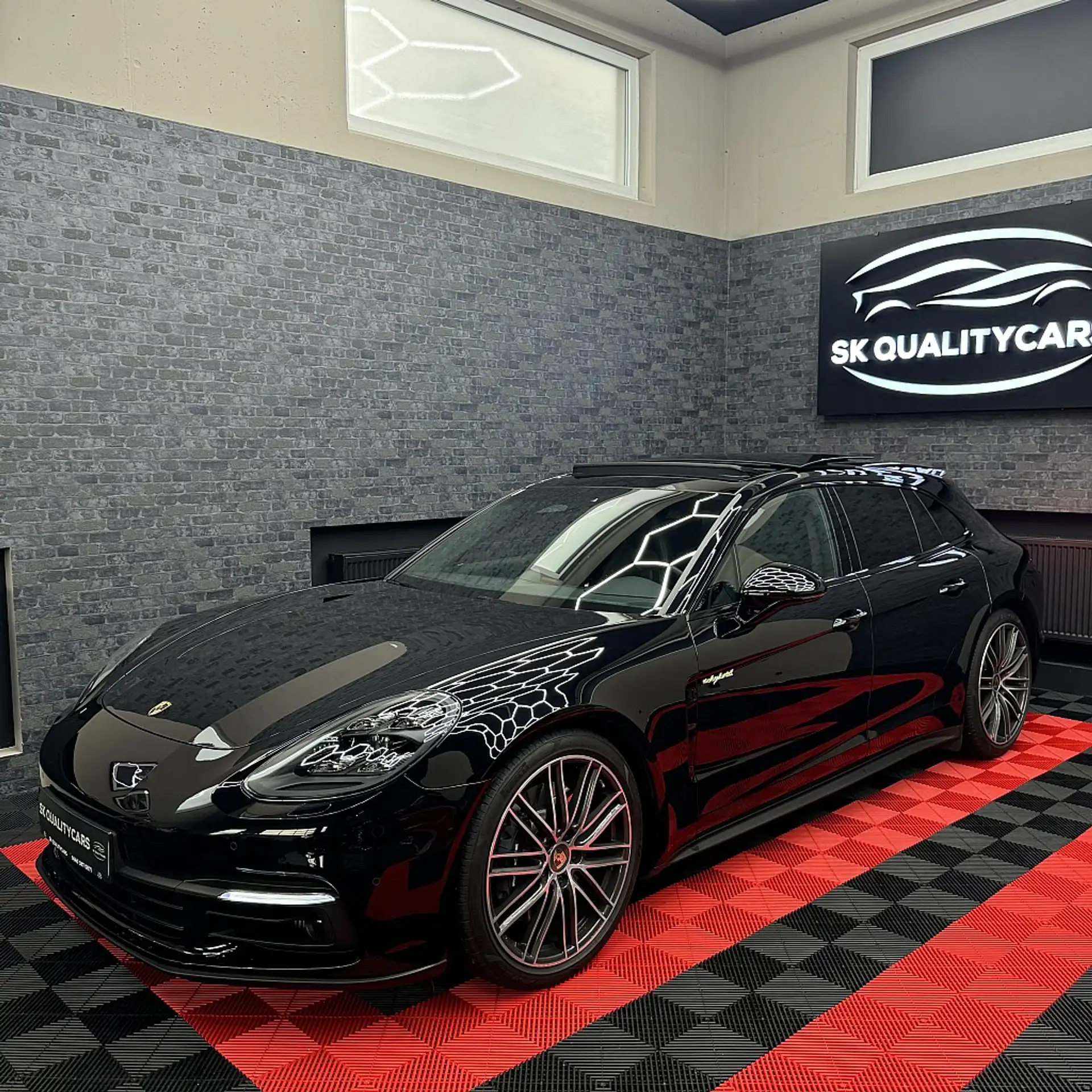 Porsche - Panamera