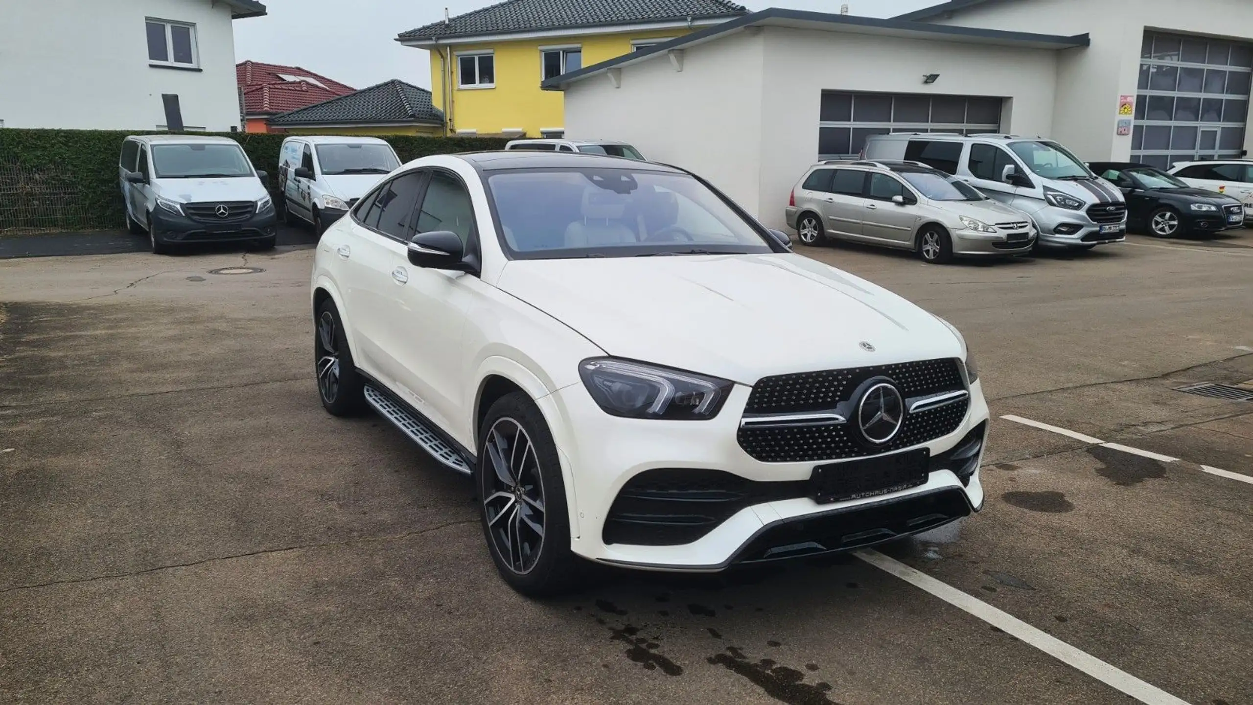 Mercedes-Benz - GLE 350