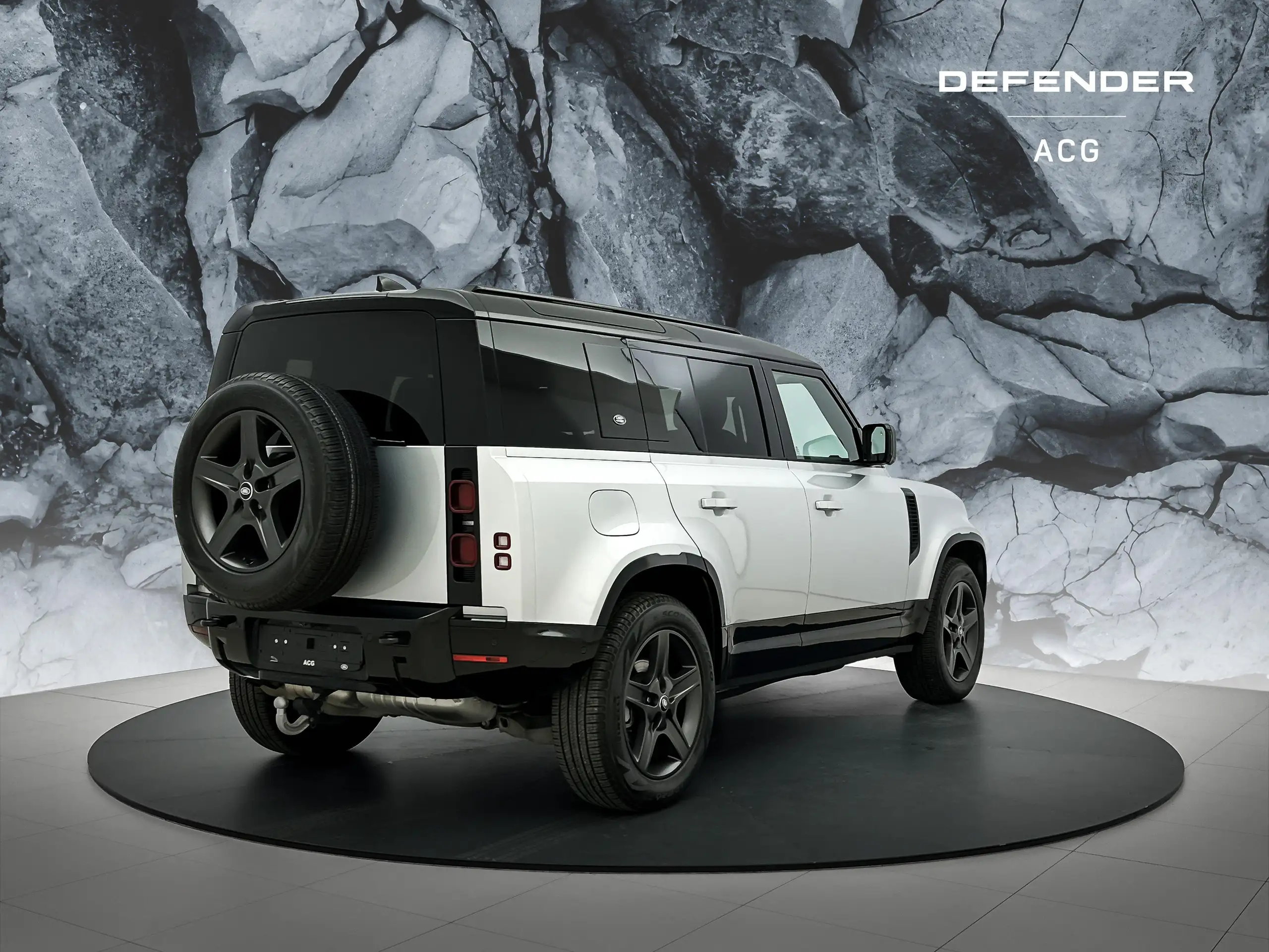 Land Rover - Defender