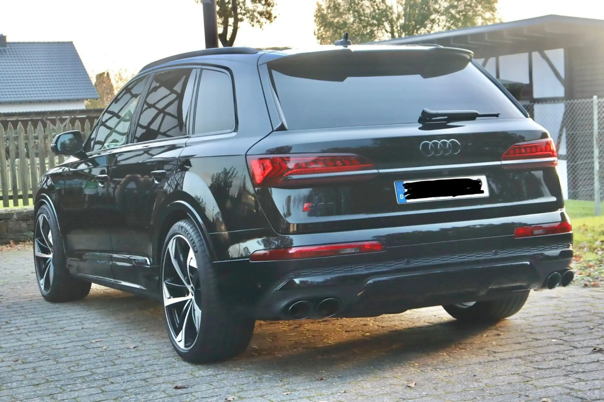 Audi - SQ7