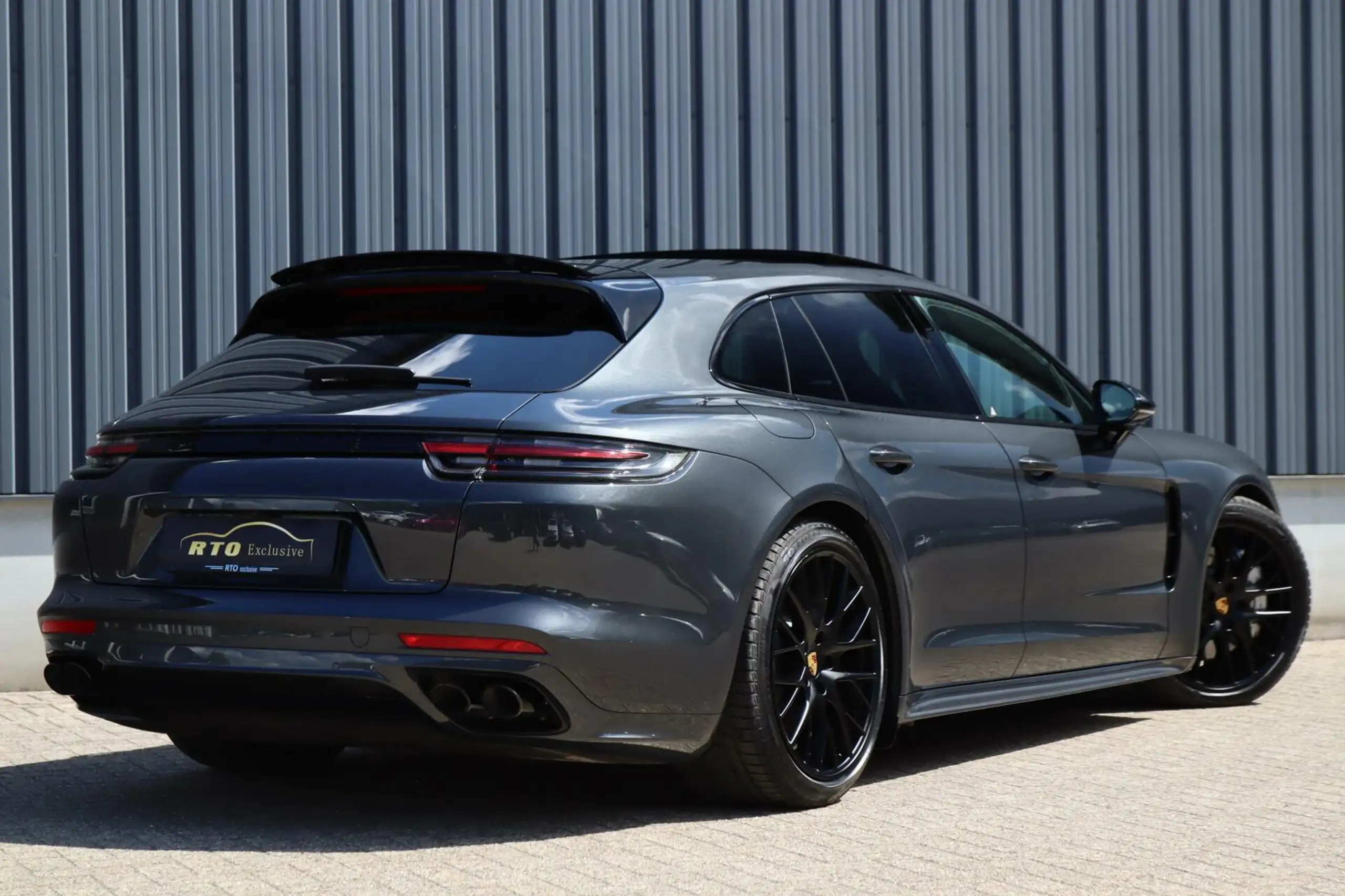 Porsche - Panamera