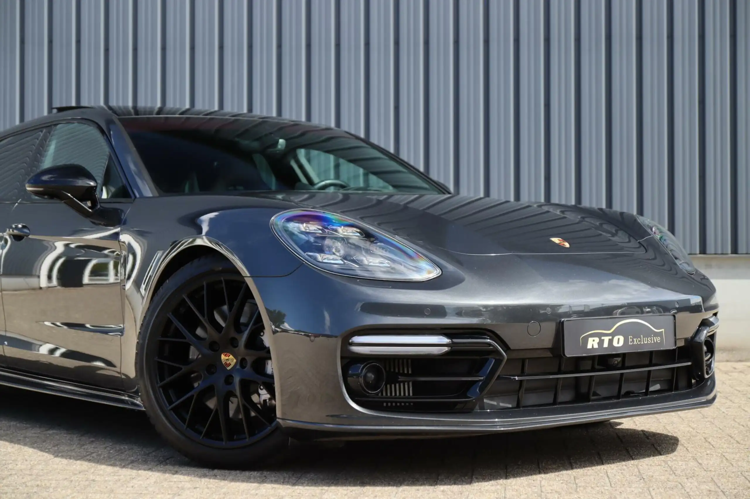 Porsche - Panamera