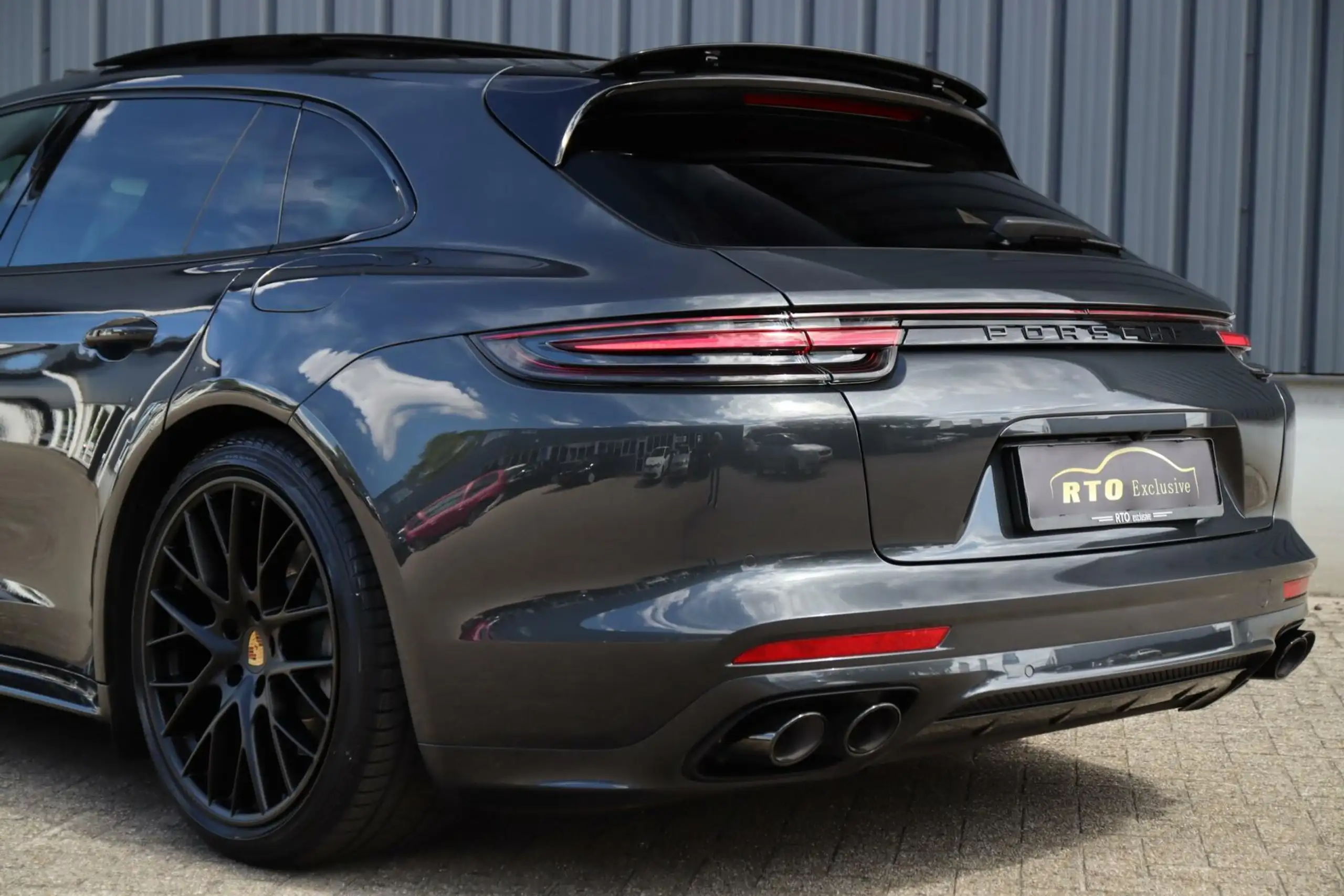 Porsche - Panamera