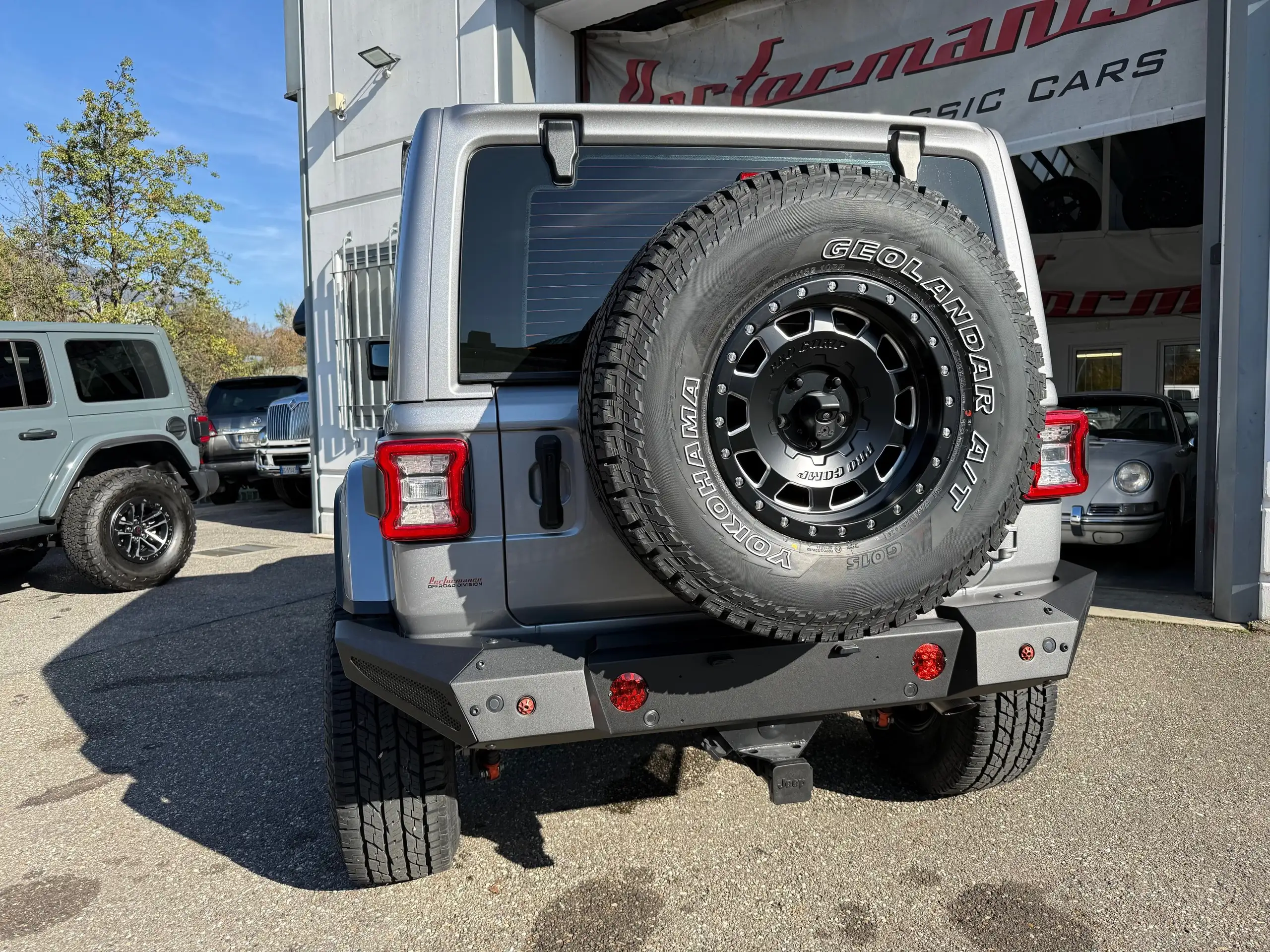 Jeep - Wrangler