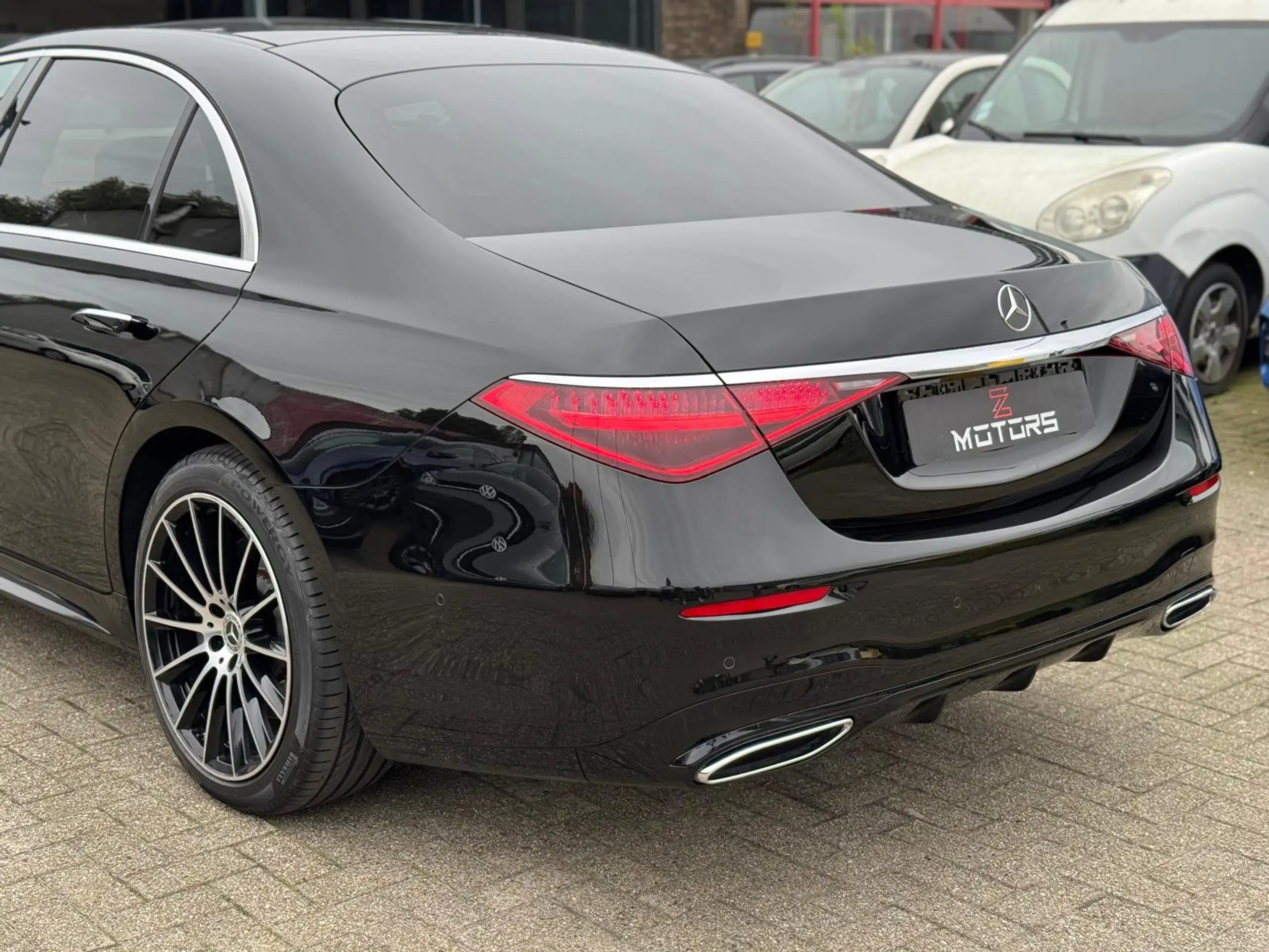 Mercedes-Benz - S 400