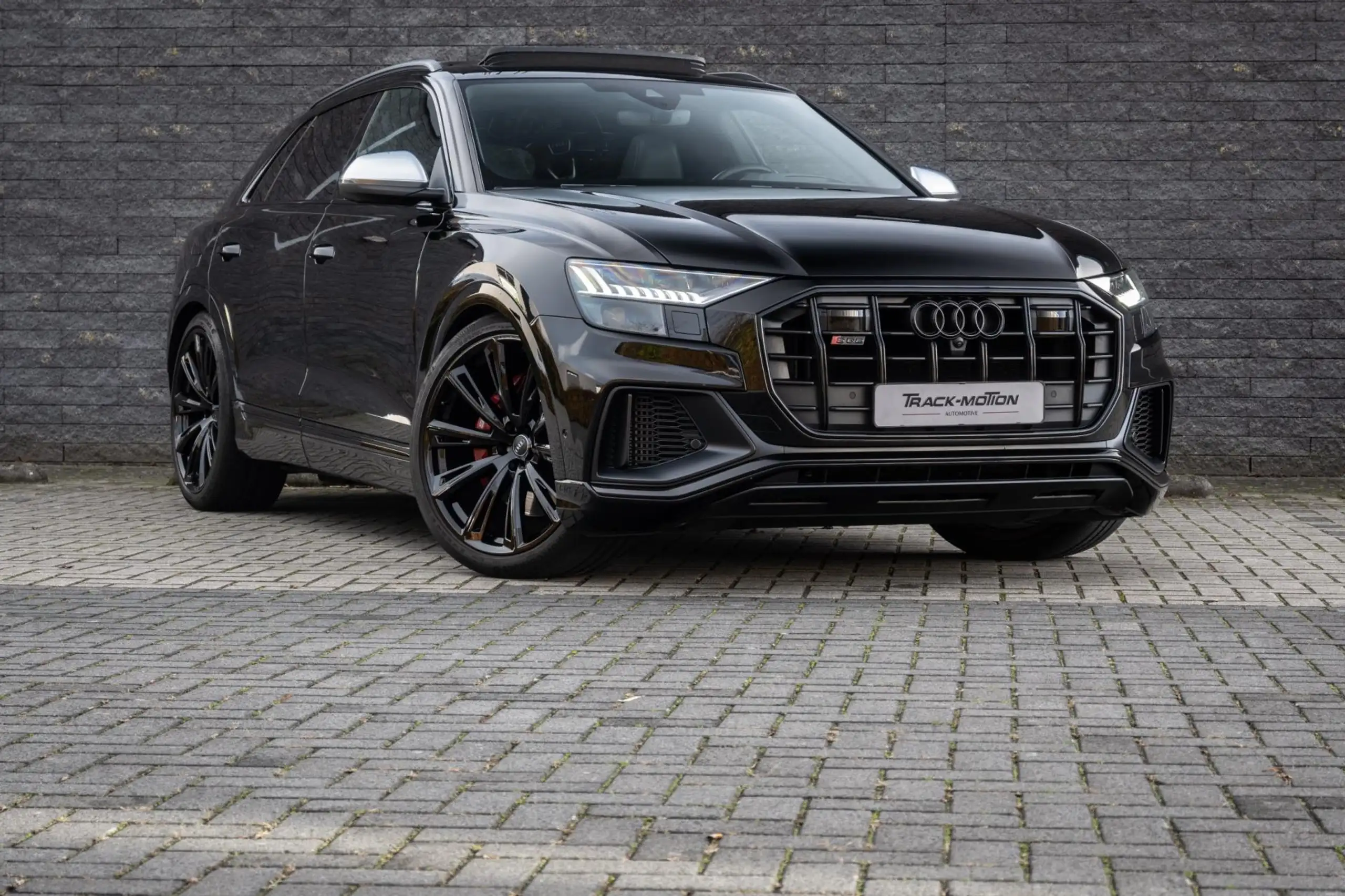 Audi - SQ8