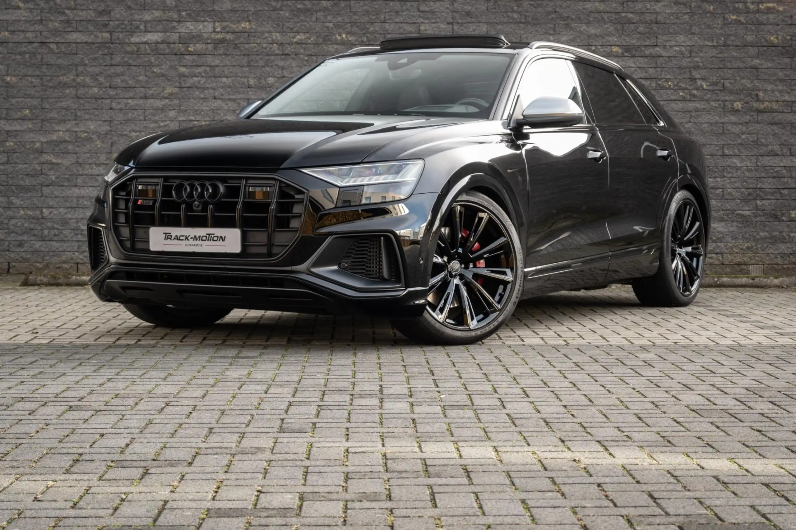 Audi - SQ8