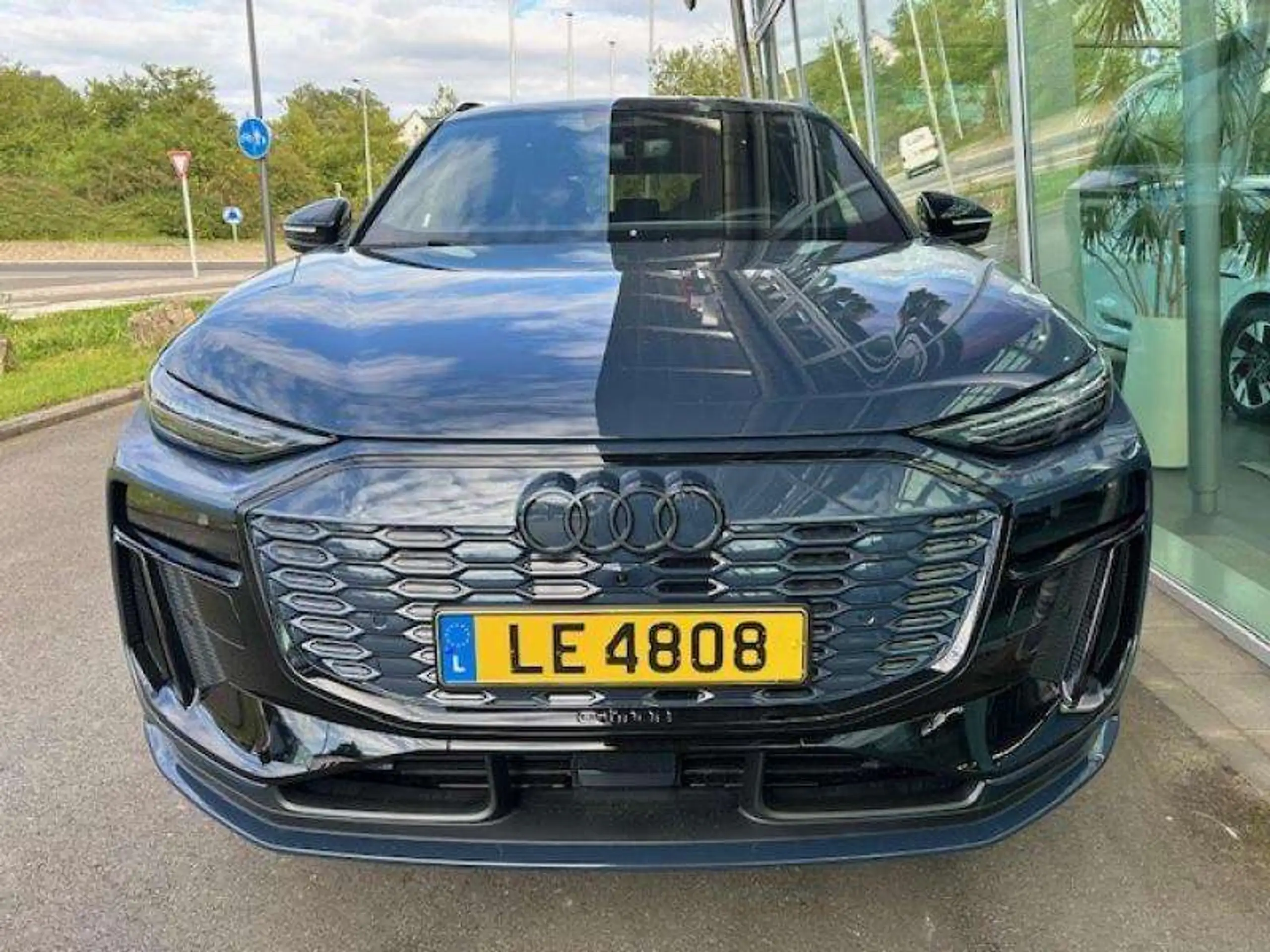 Audi - e-tron