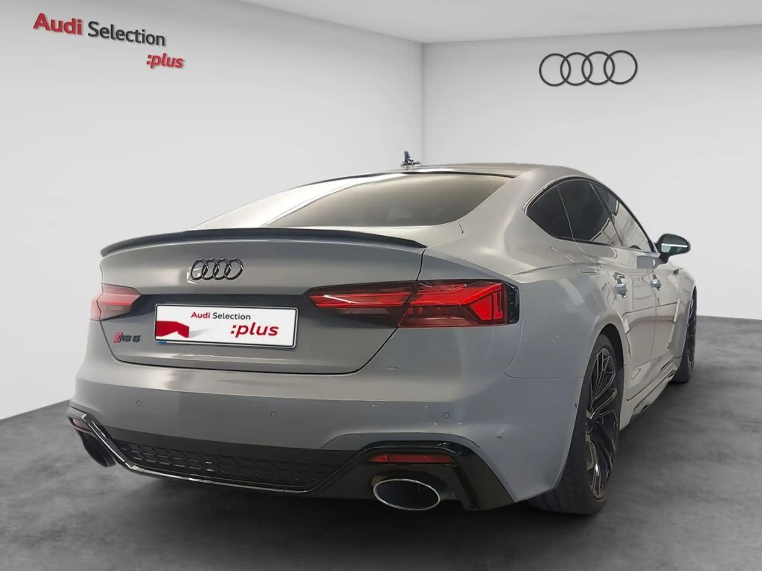 Audi - RS5