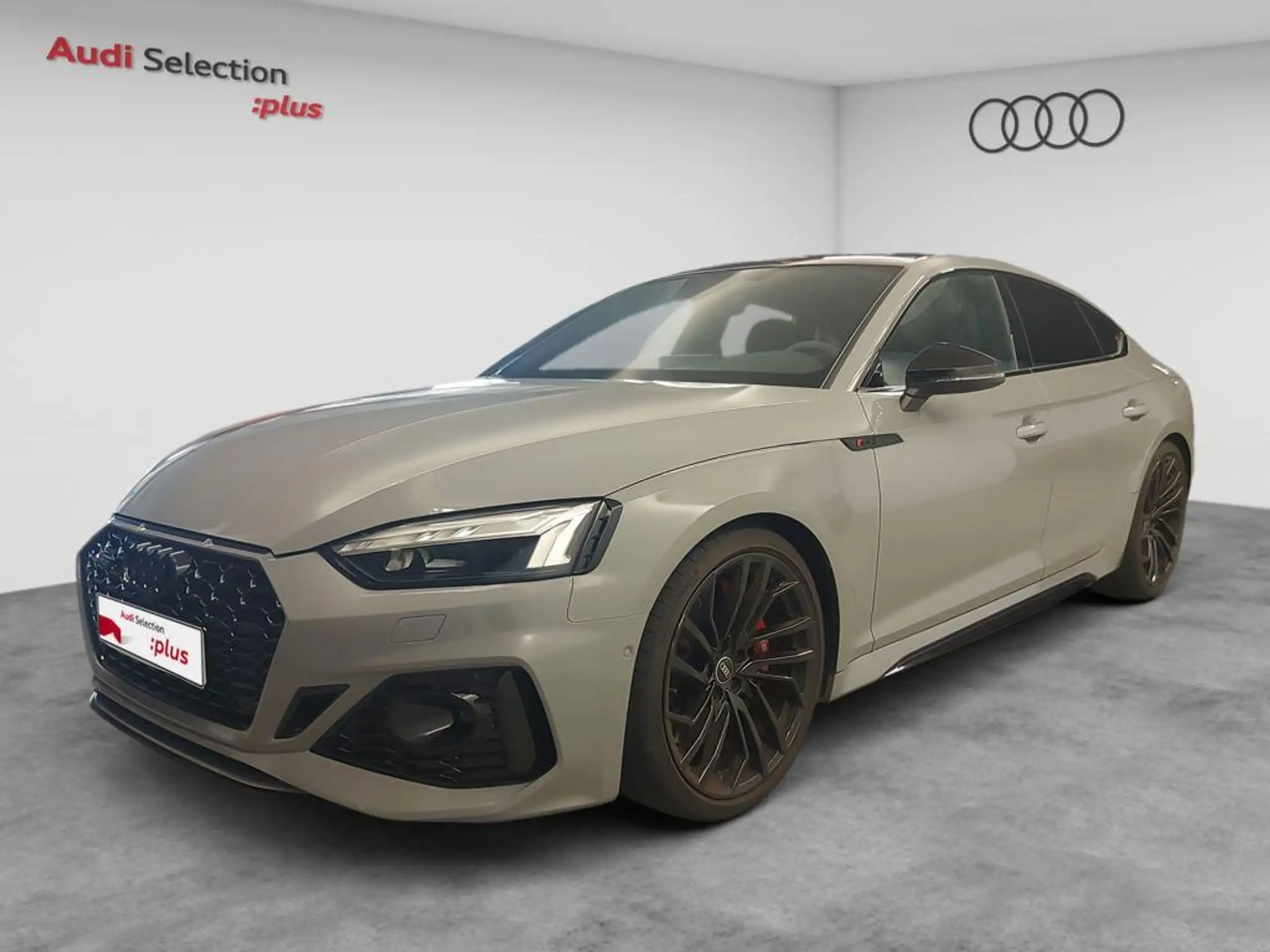 Audi - RS5