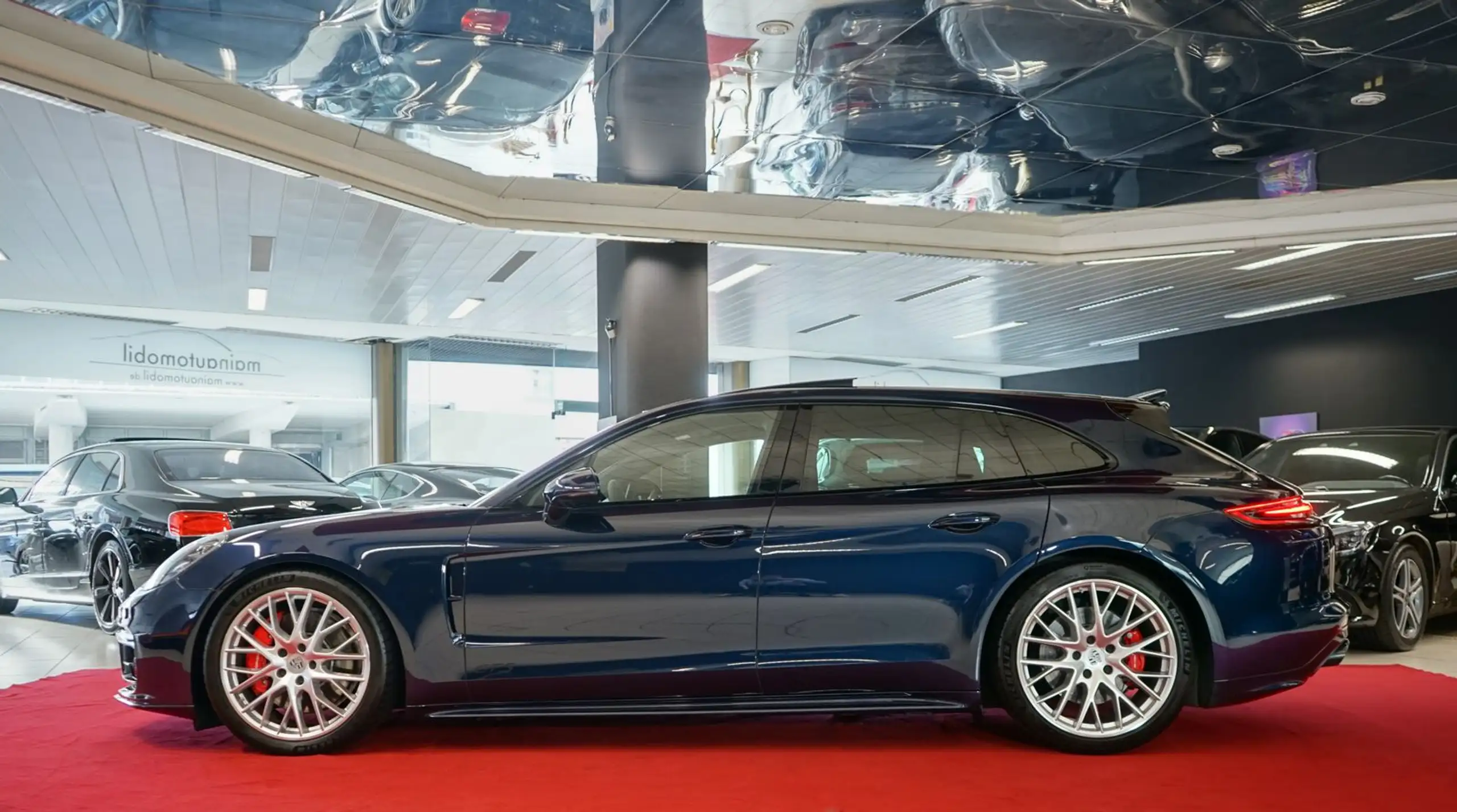 Porsche - Panamera