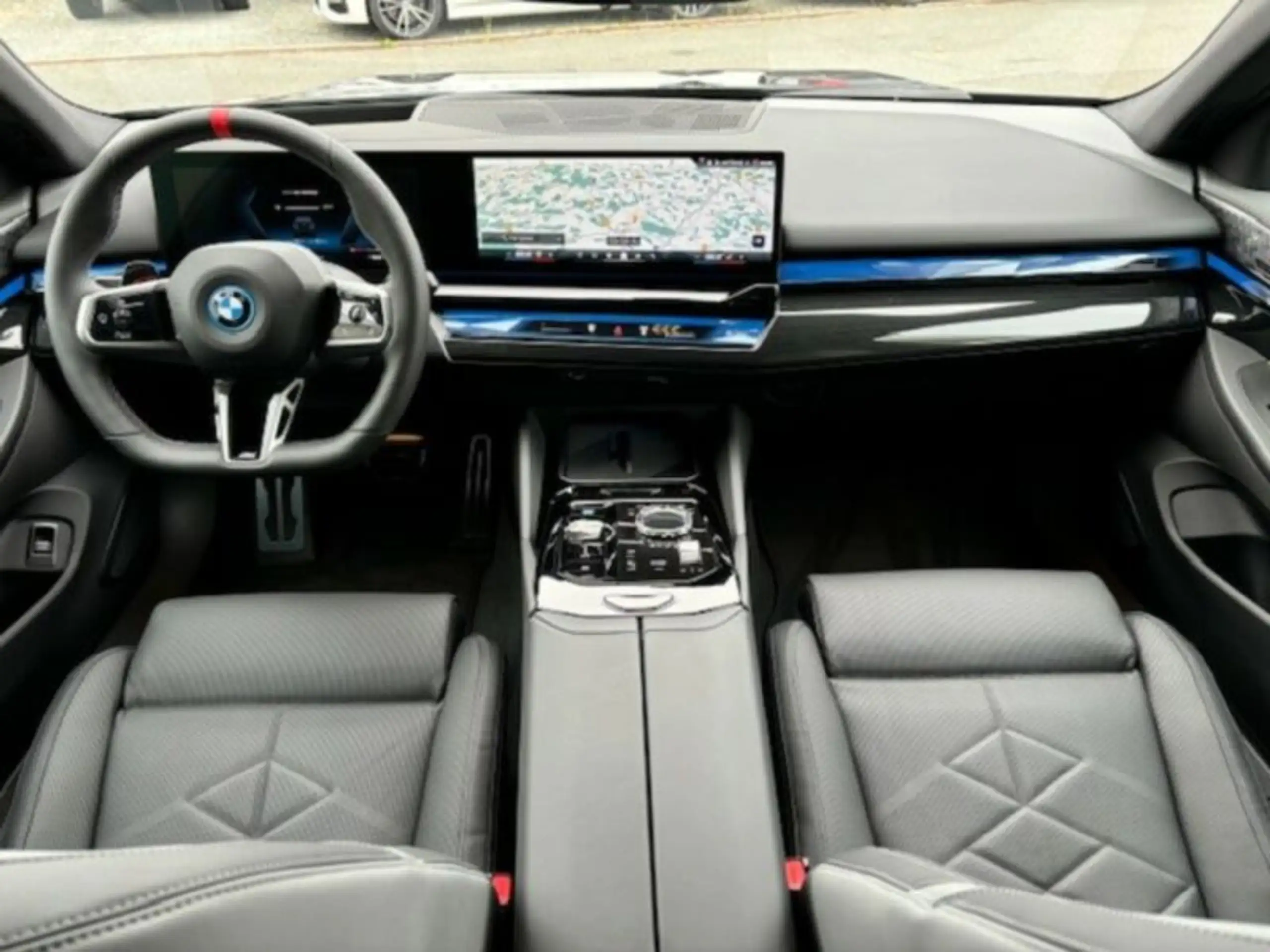 BMW - i5