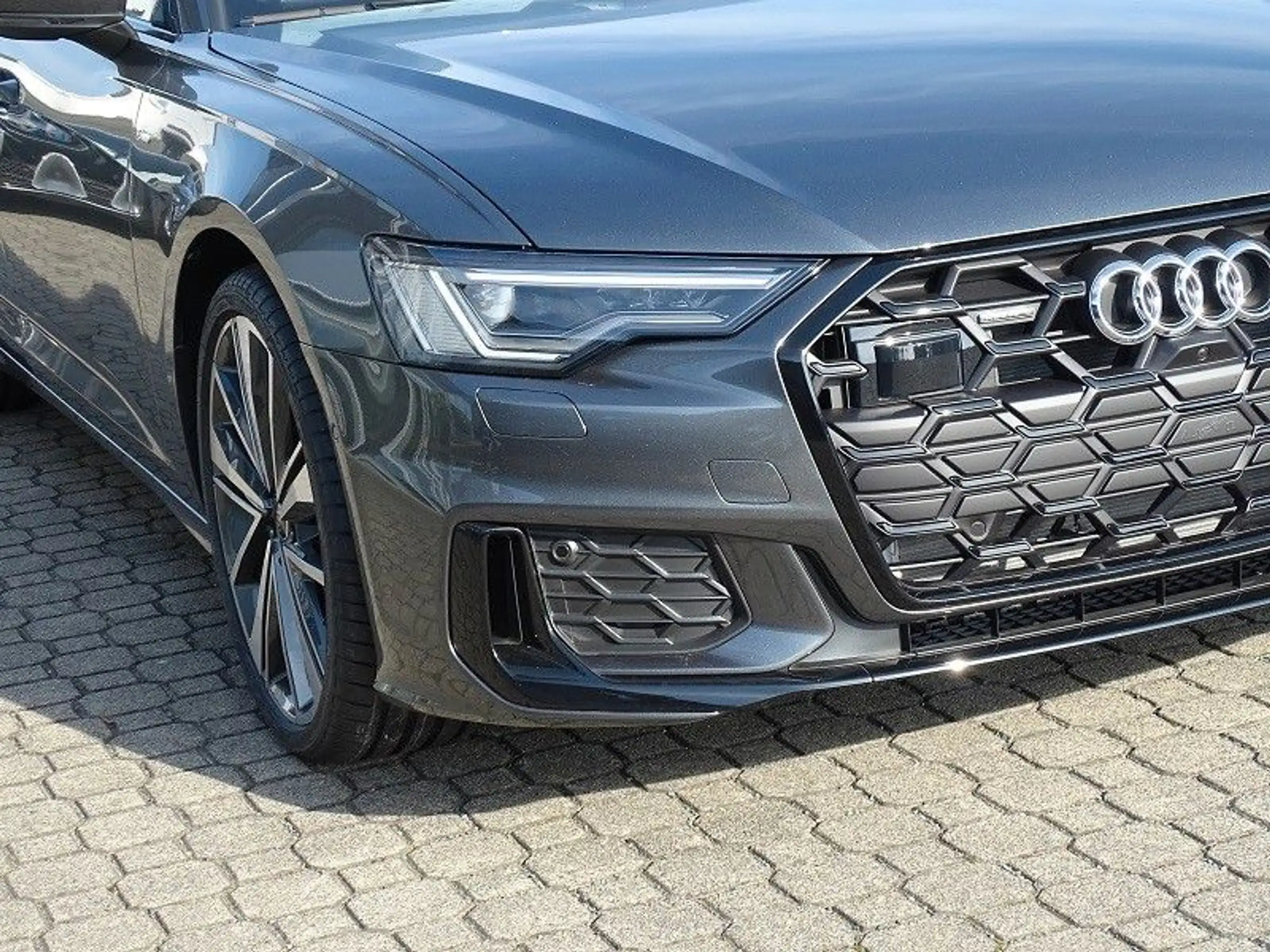 Audi - A6