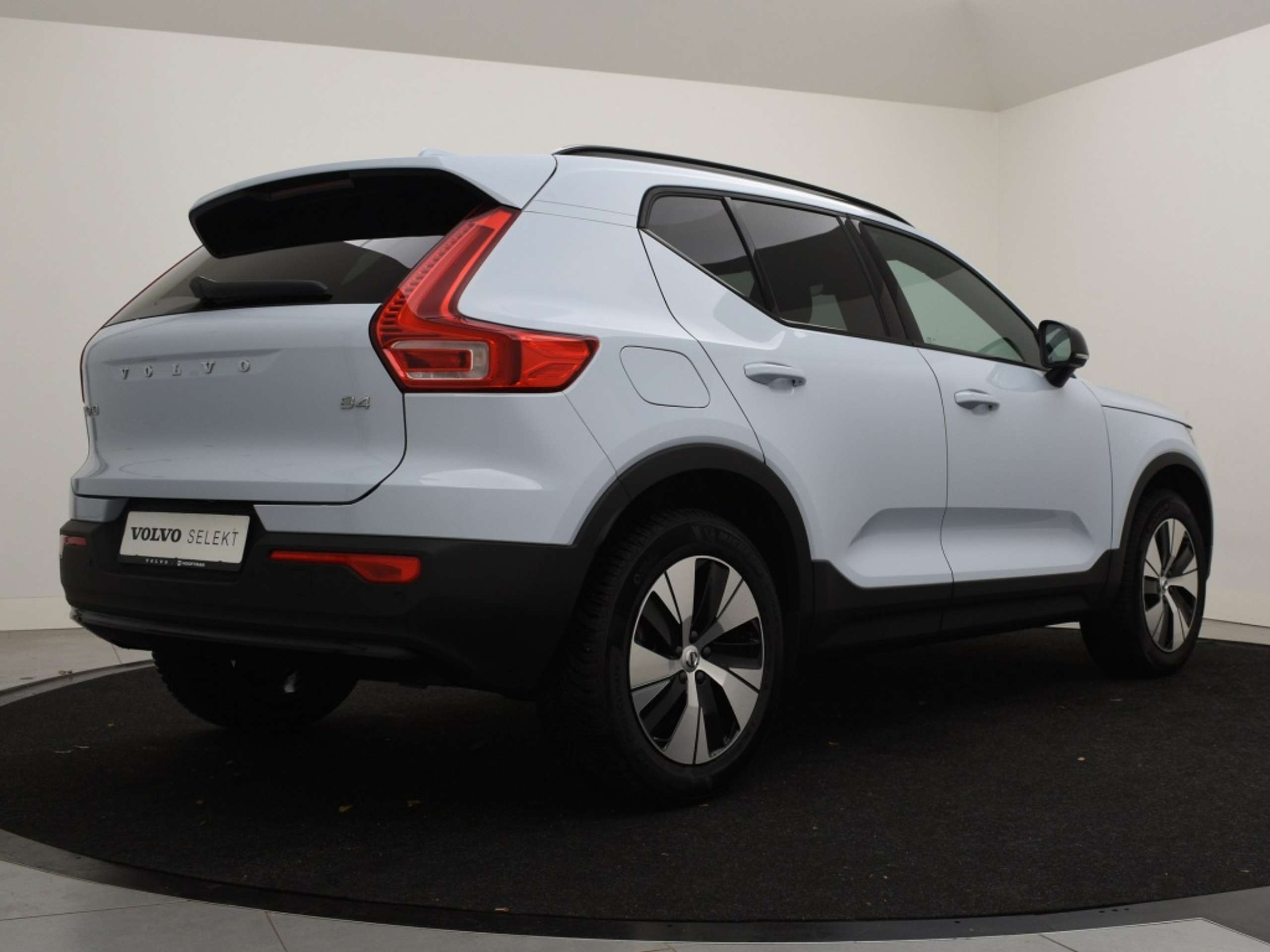 Volvo - XC40