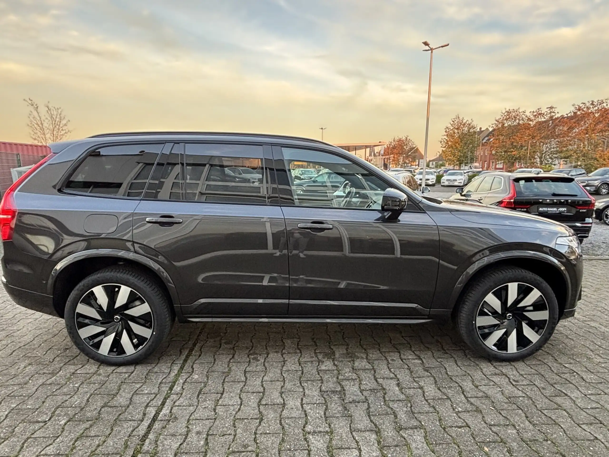 Volvo - XC90