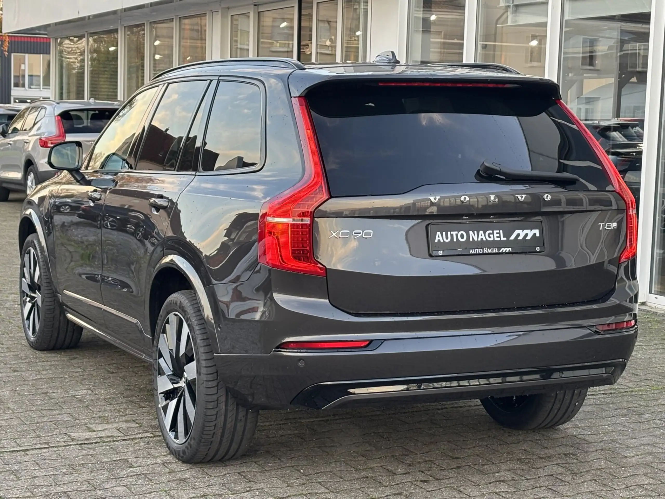 Volvo - XC90