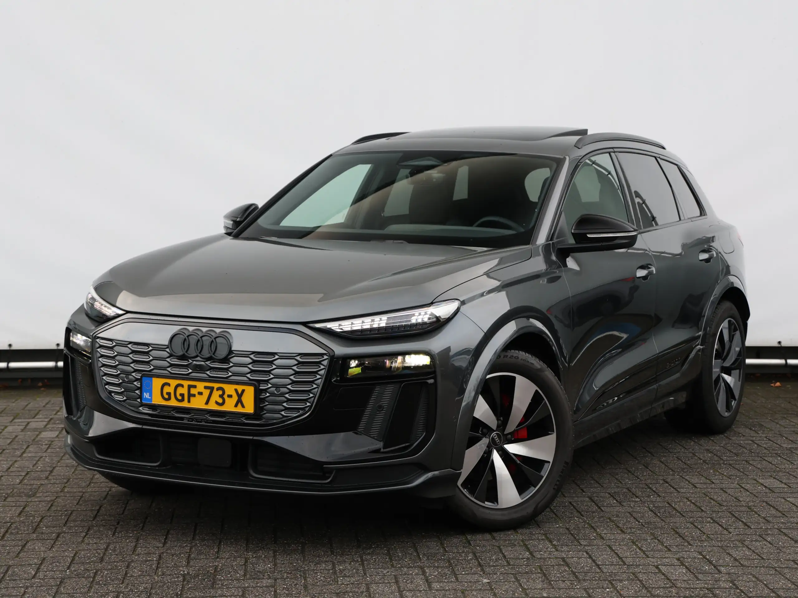 Audi - Q6