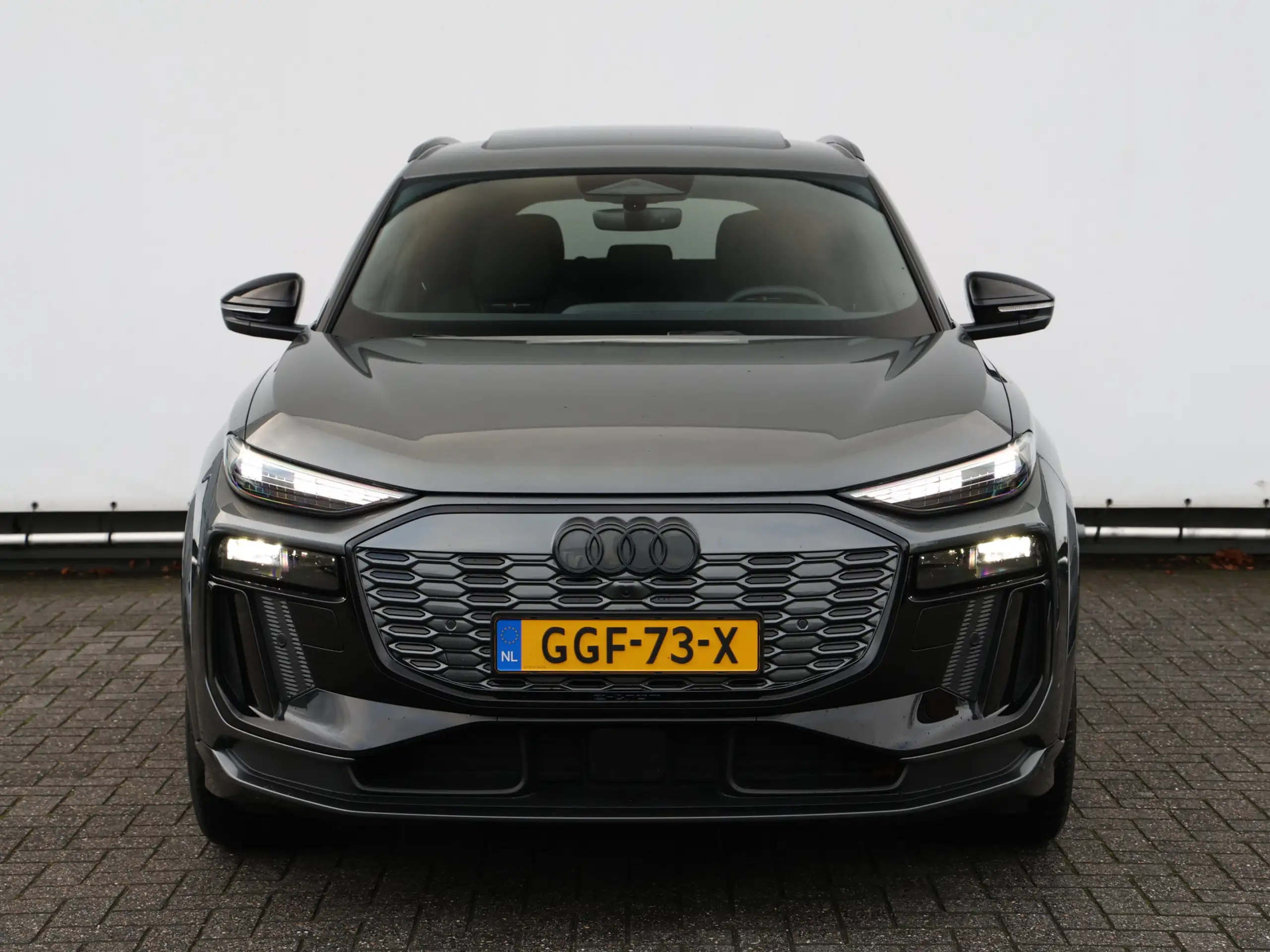 Audi - Q6